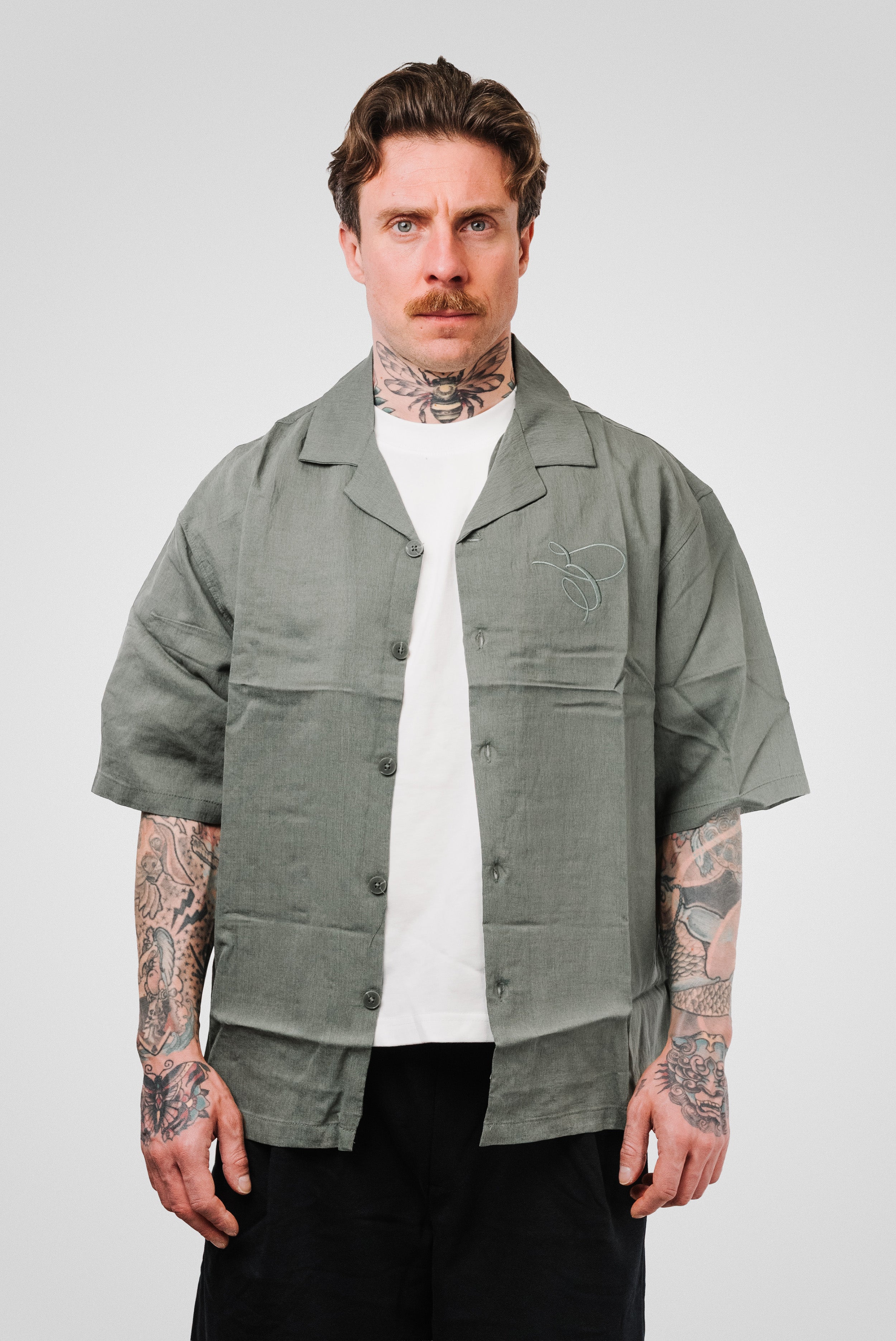 MILITARY GREEN & LOGO SHIRT - TheDoubleE