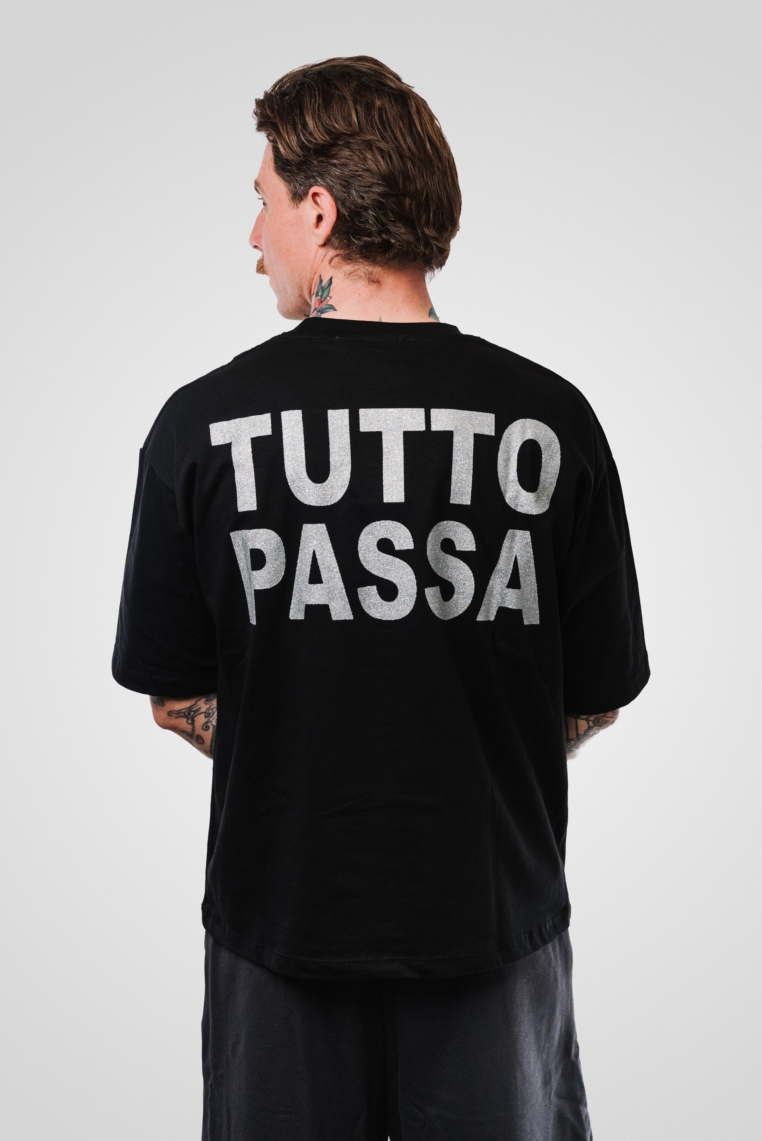 TUTTO PASSA TEE BLACK - Replacement Brand