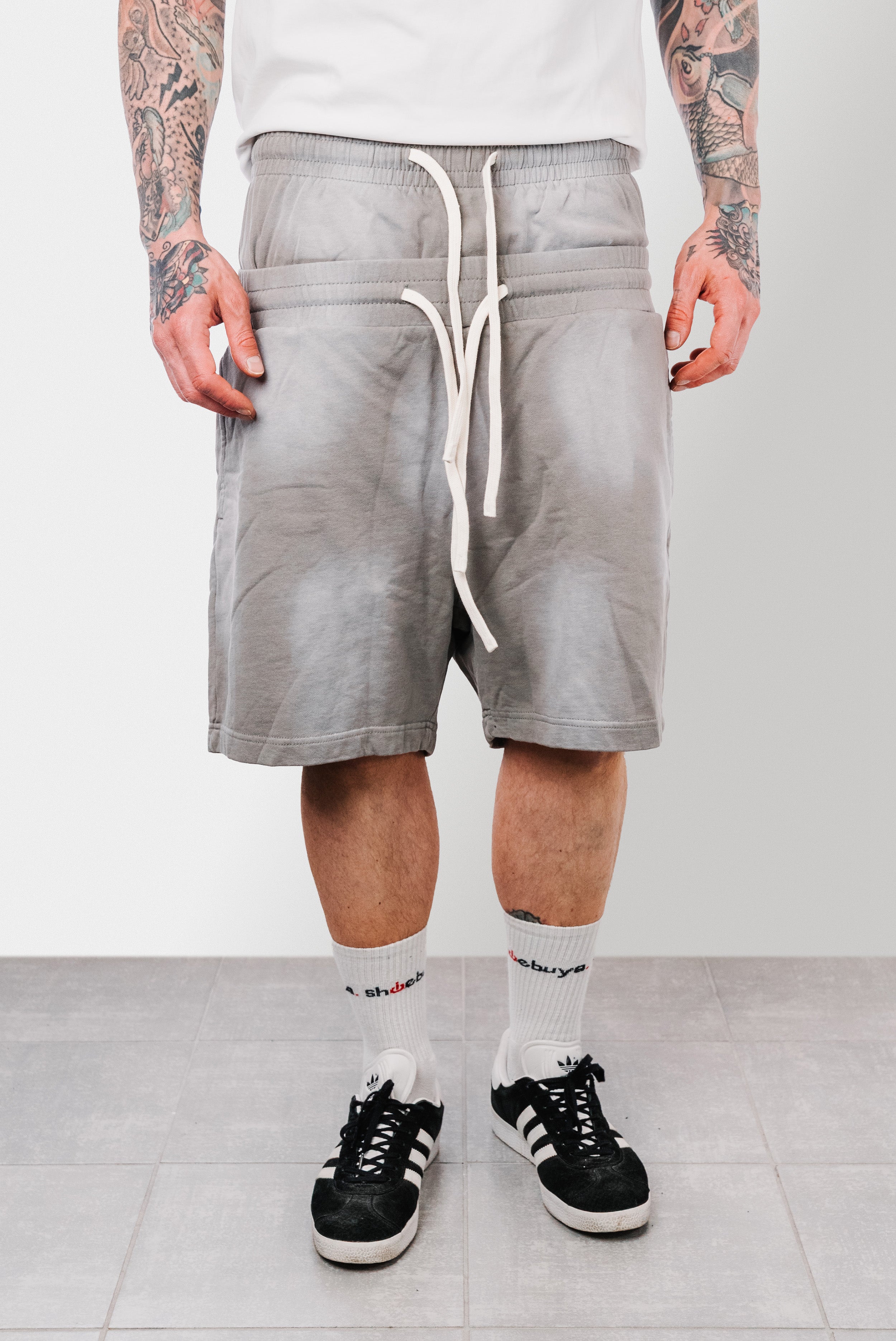 DOUBLE WASHED GREY SHORTS - Shoebuya Design