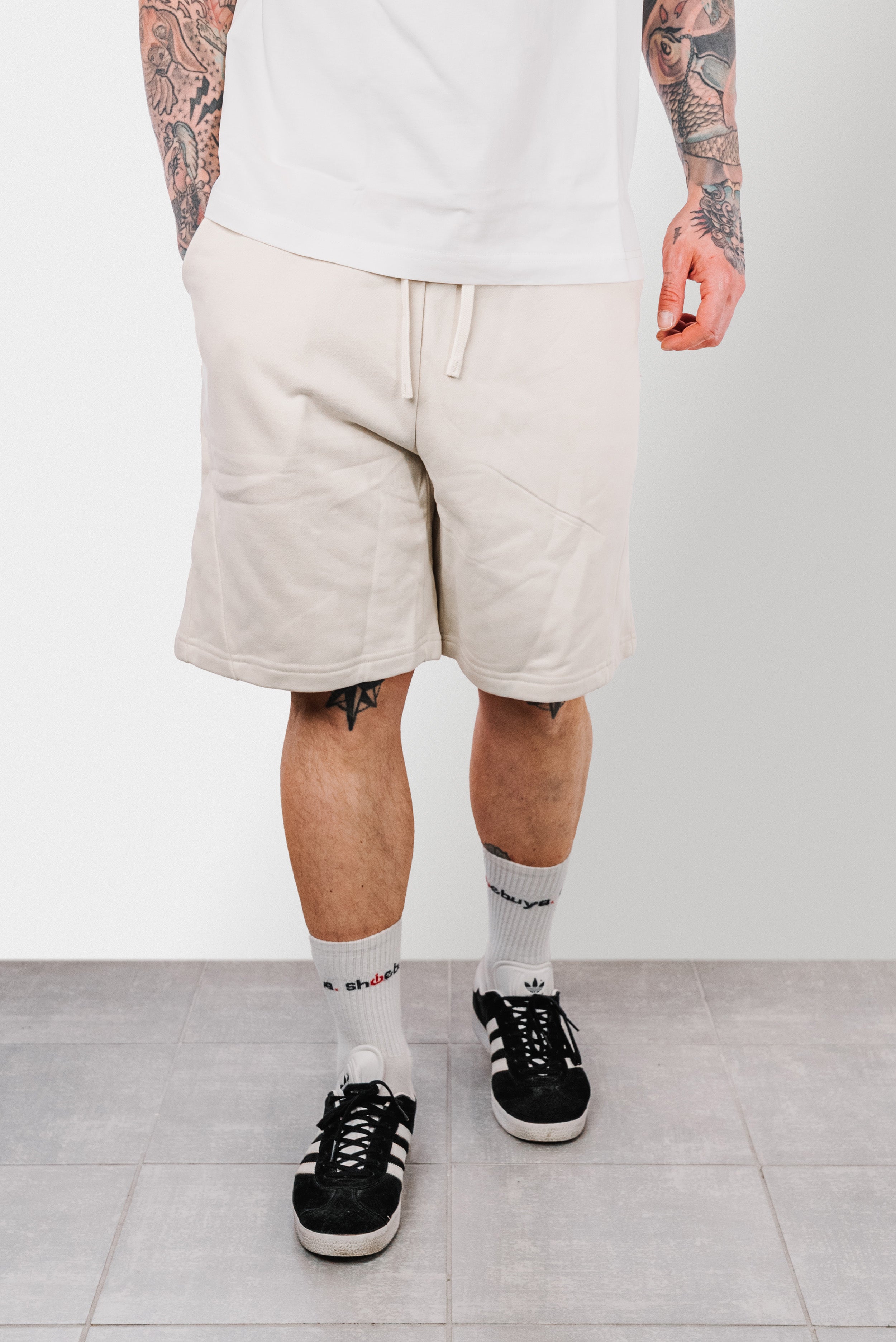 BIG & CREAM SHORTS - TheDoubleE