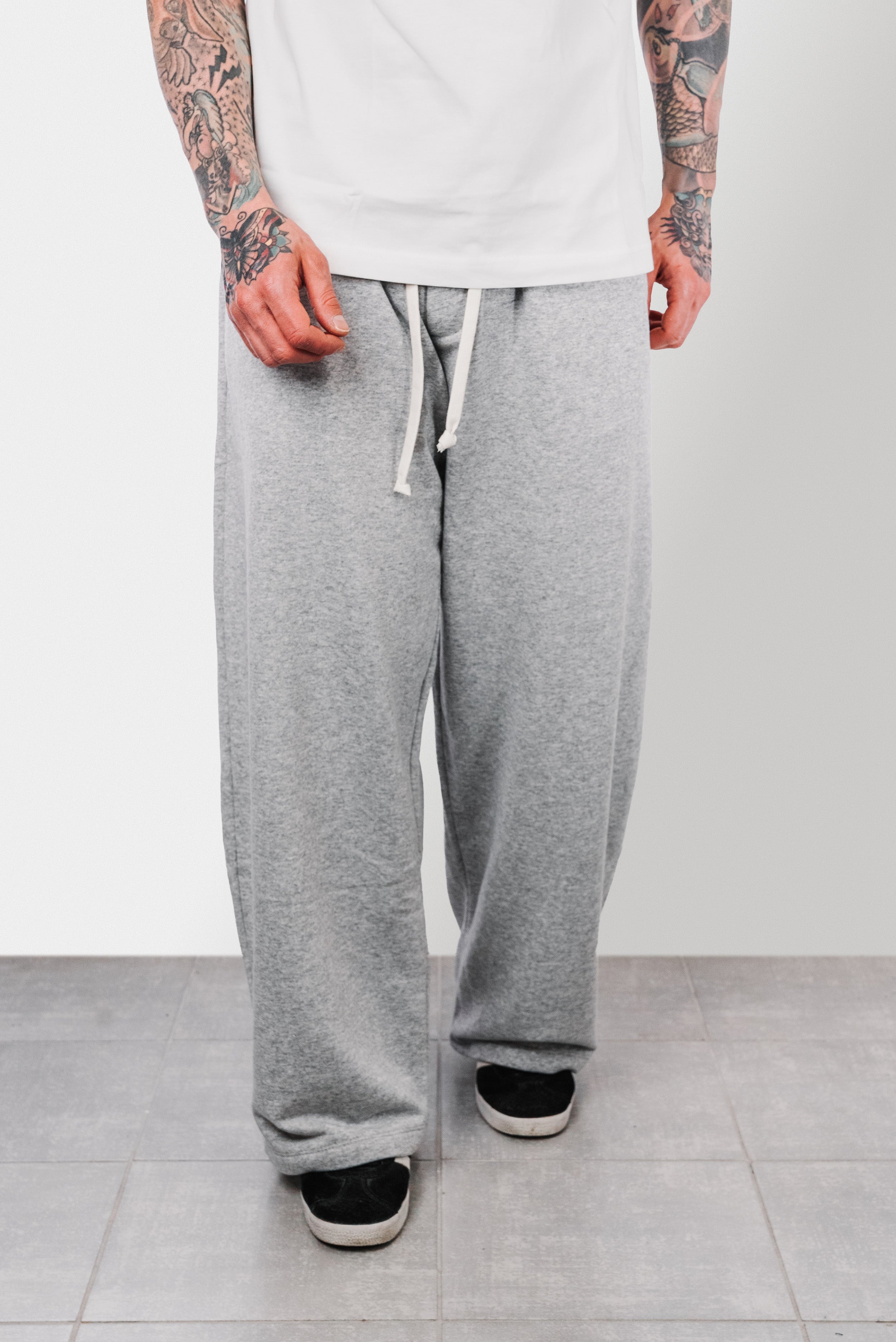 SUMMER SUPER BAGGY TRACKPANTS LIGHT GREY
