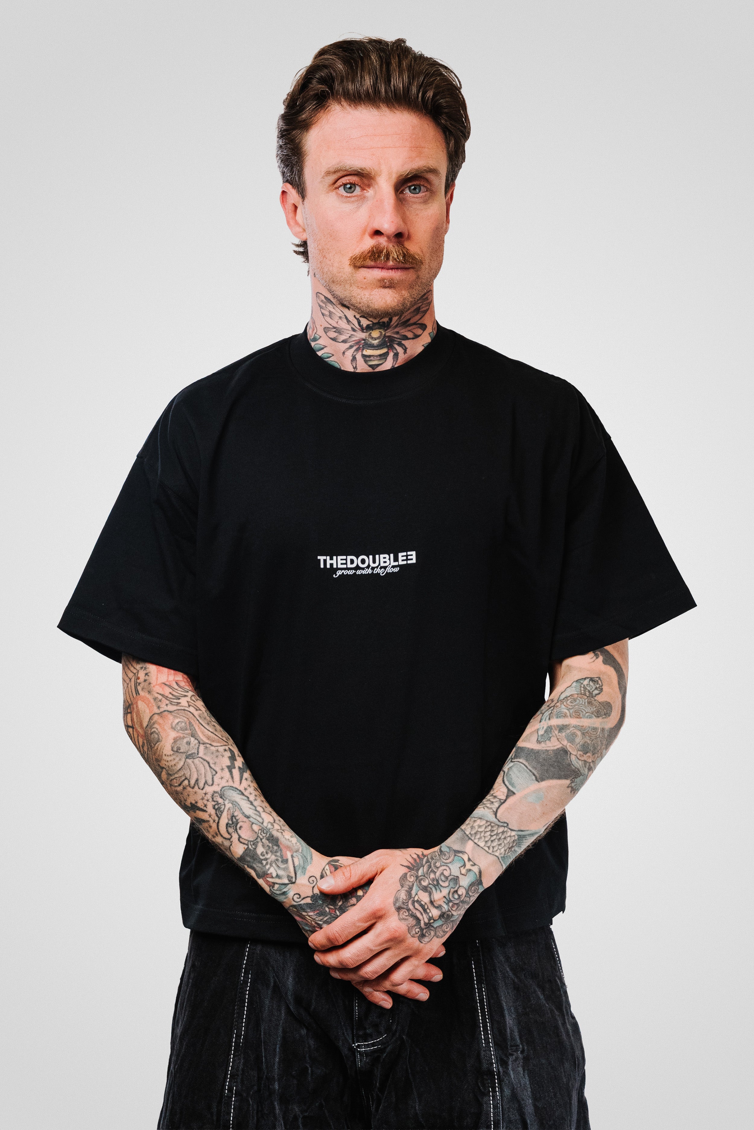 YOU'LL NEVER KNOW BOXY TEE BLACK - TheDoubleE