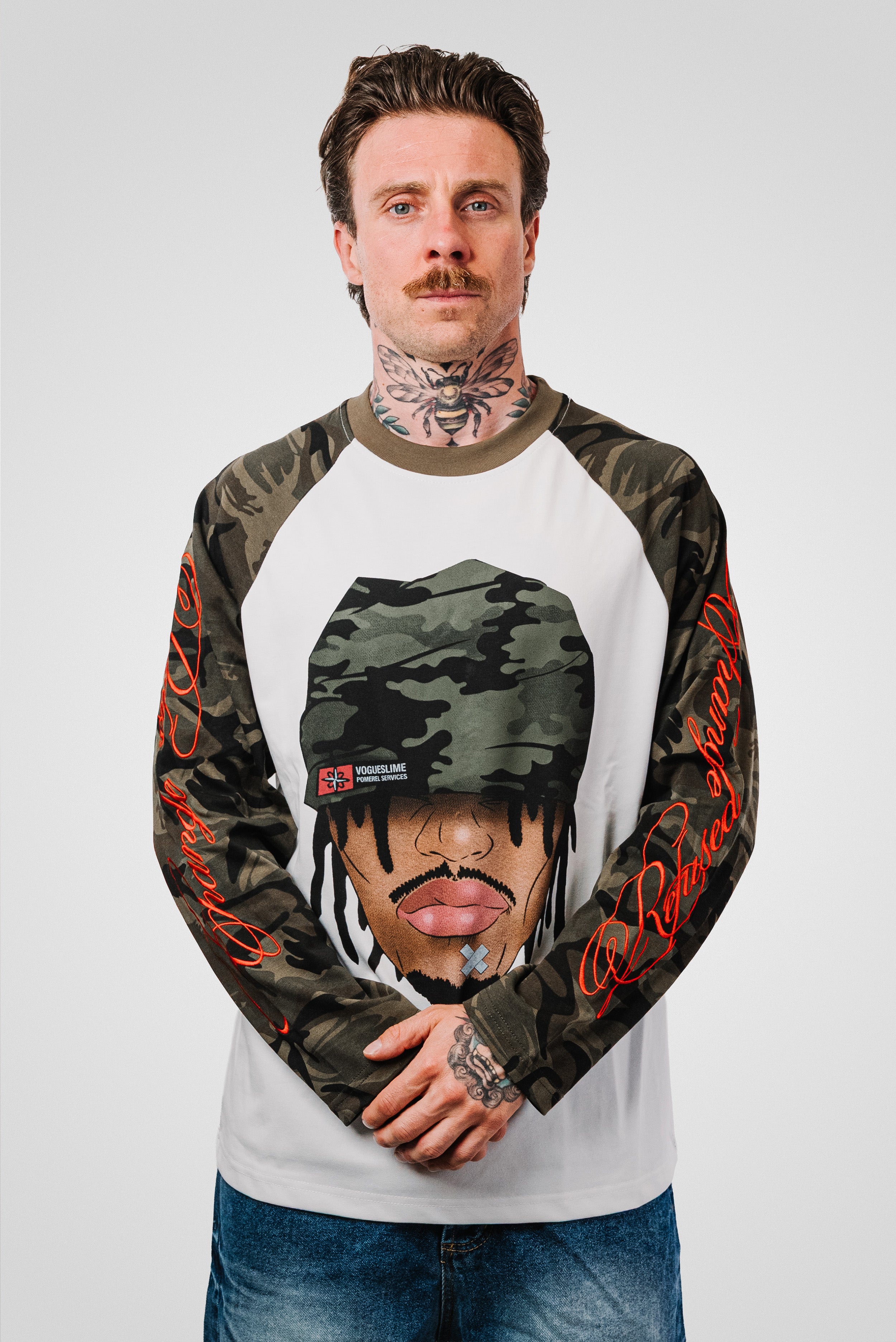 EMBROIDERED SLEEVE CAMO FACE LONGSLEEVE WHITE - Shoebuya Design