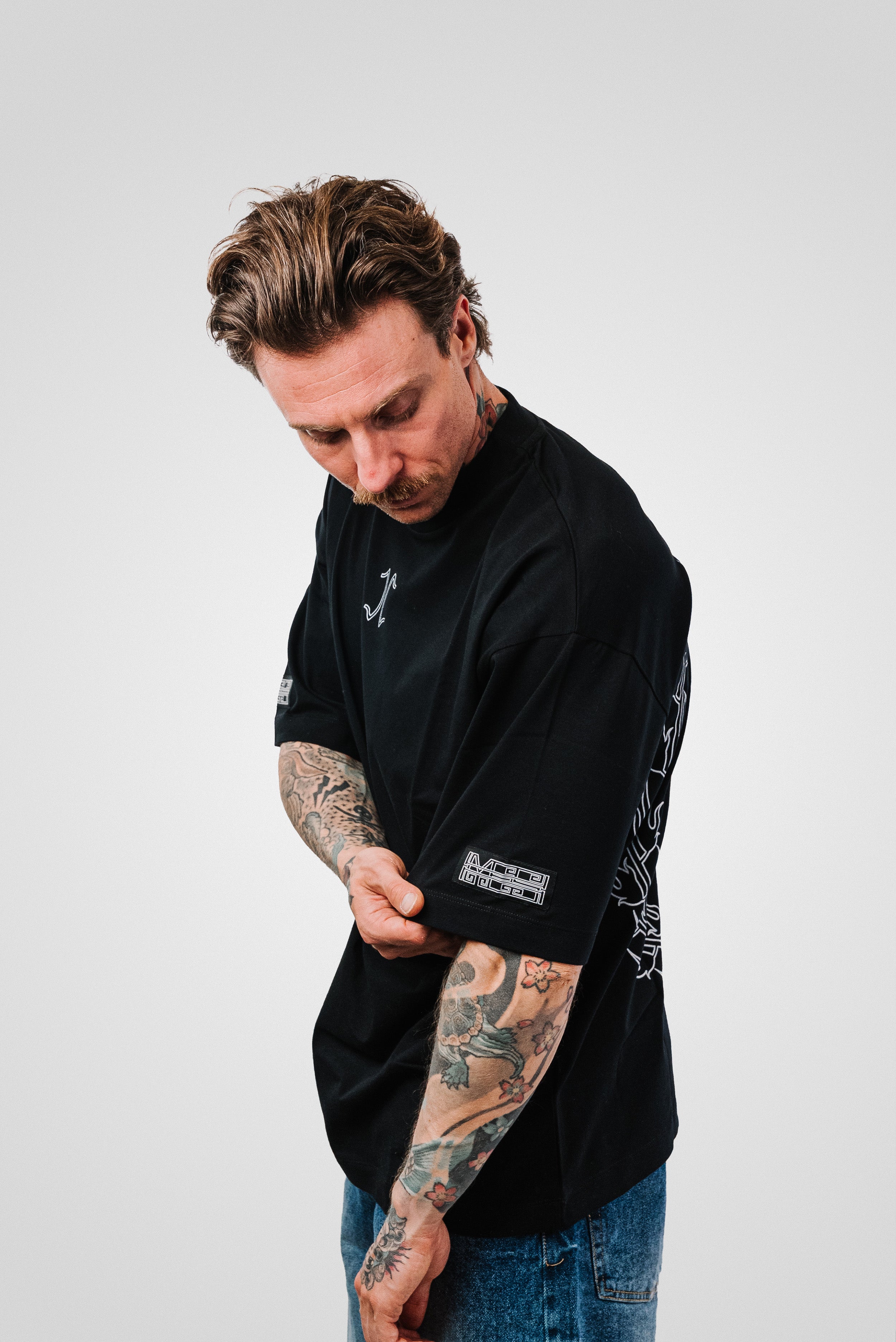HOLY CROWN TEE BLACK - Mon Elyseee