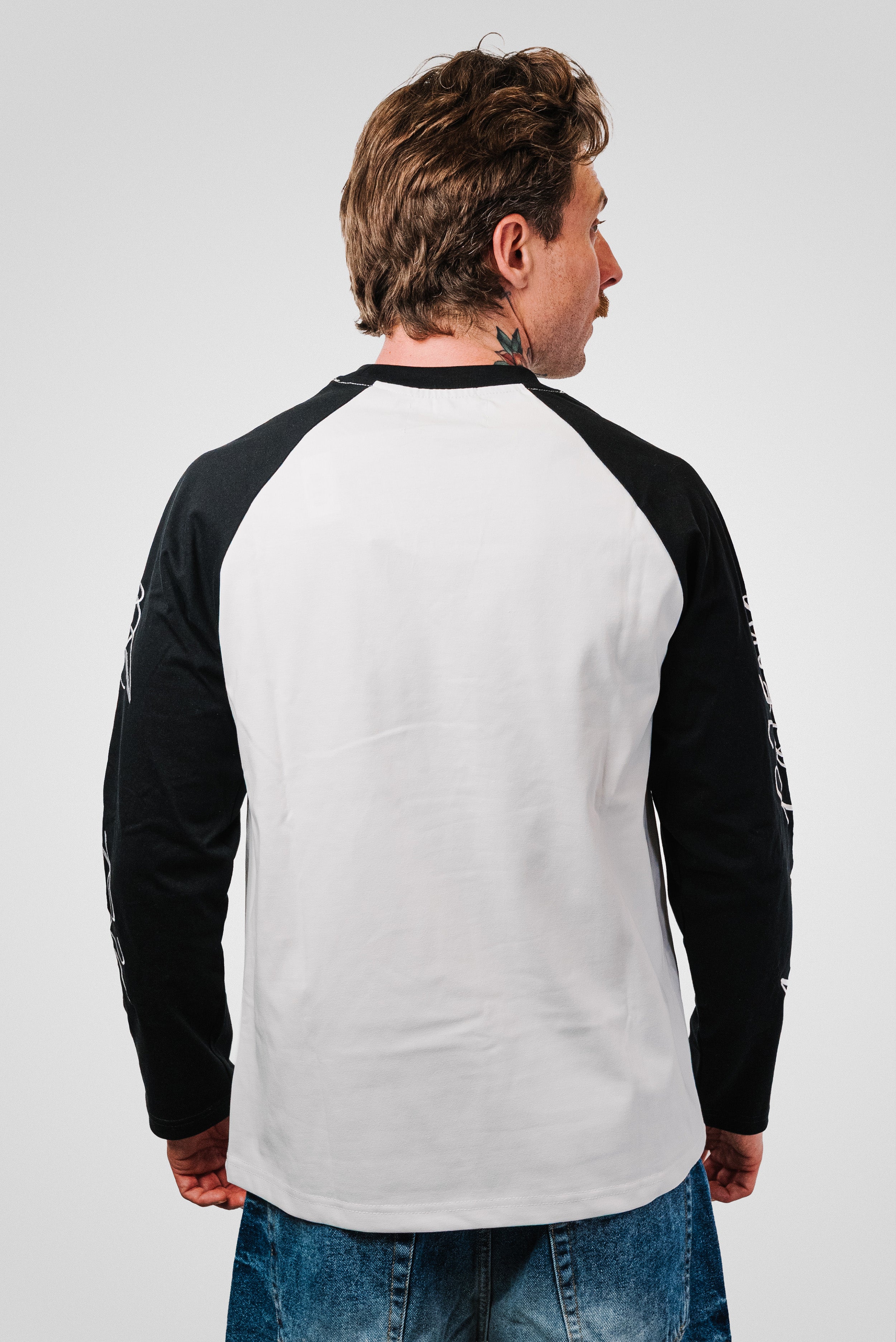 EMBROIDERED SLEEVE BLACK LONGSLEEVE FACE WHITE - Shoebuya Design