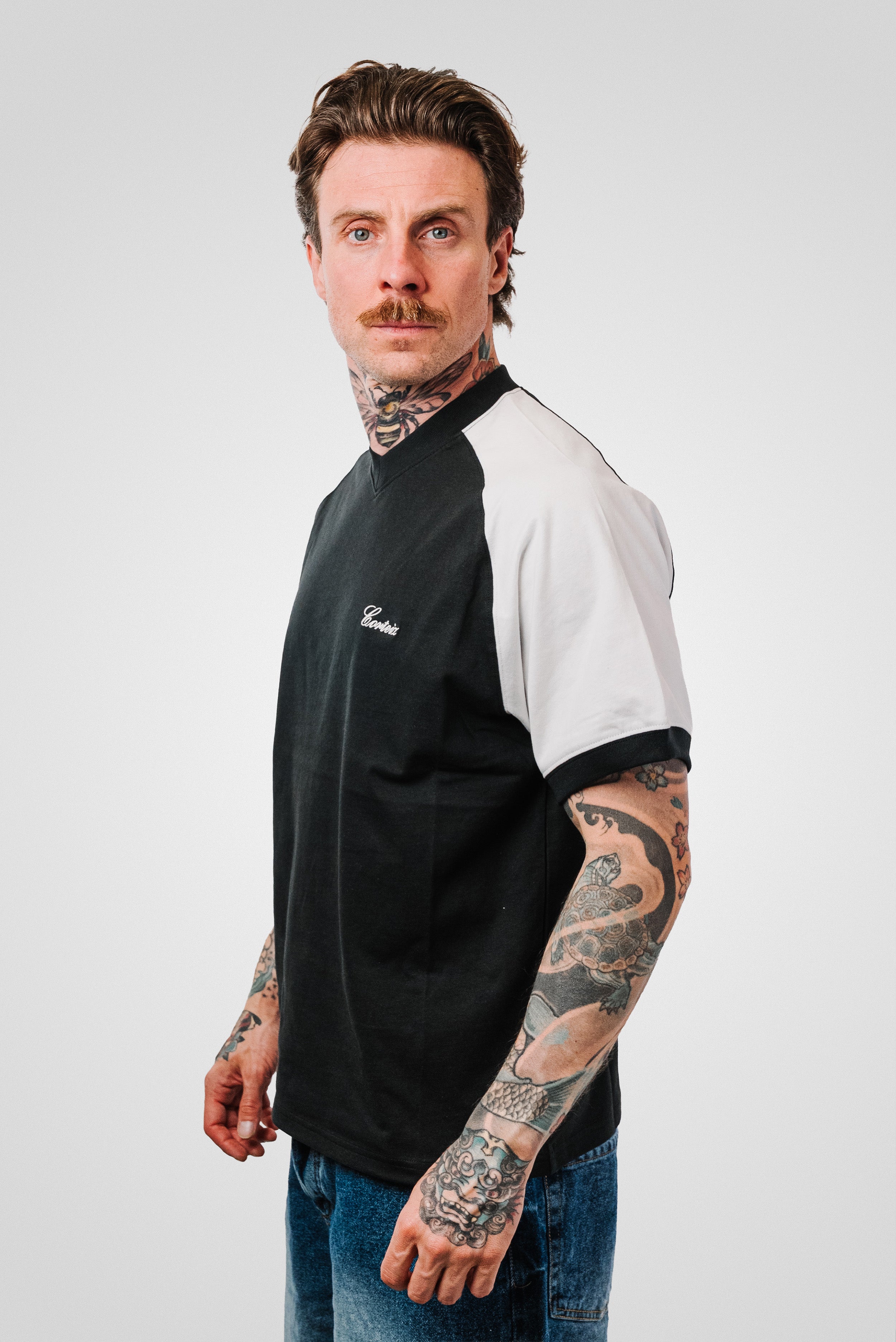 AMERICANA RAGLAN TOP BLACK CORTEIZ