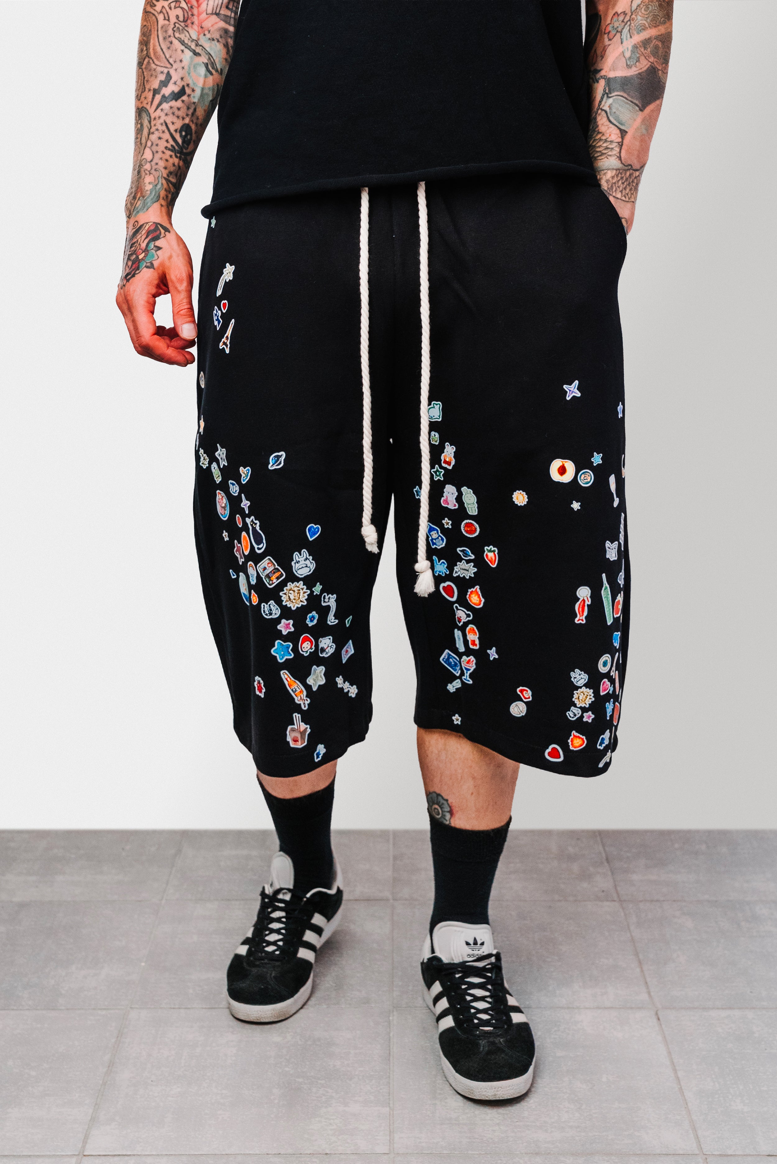 STICKER COTTON BLACK JORTS - Shoebuya Design