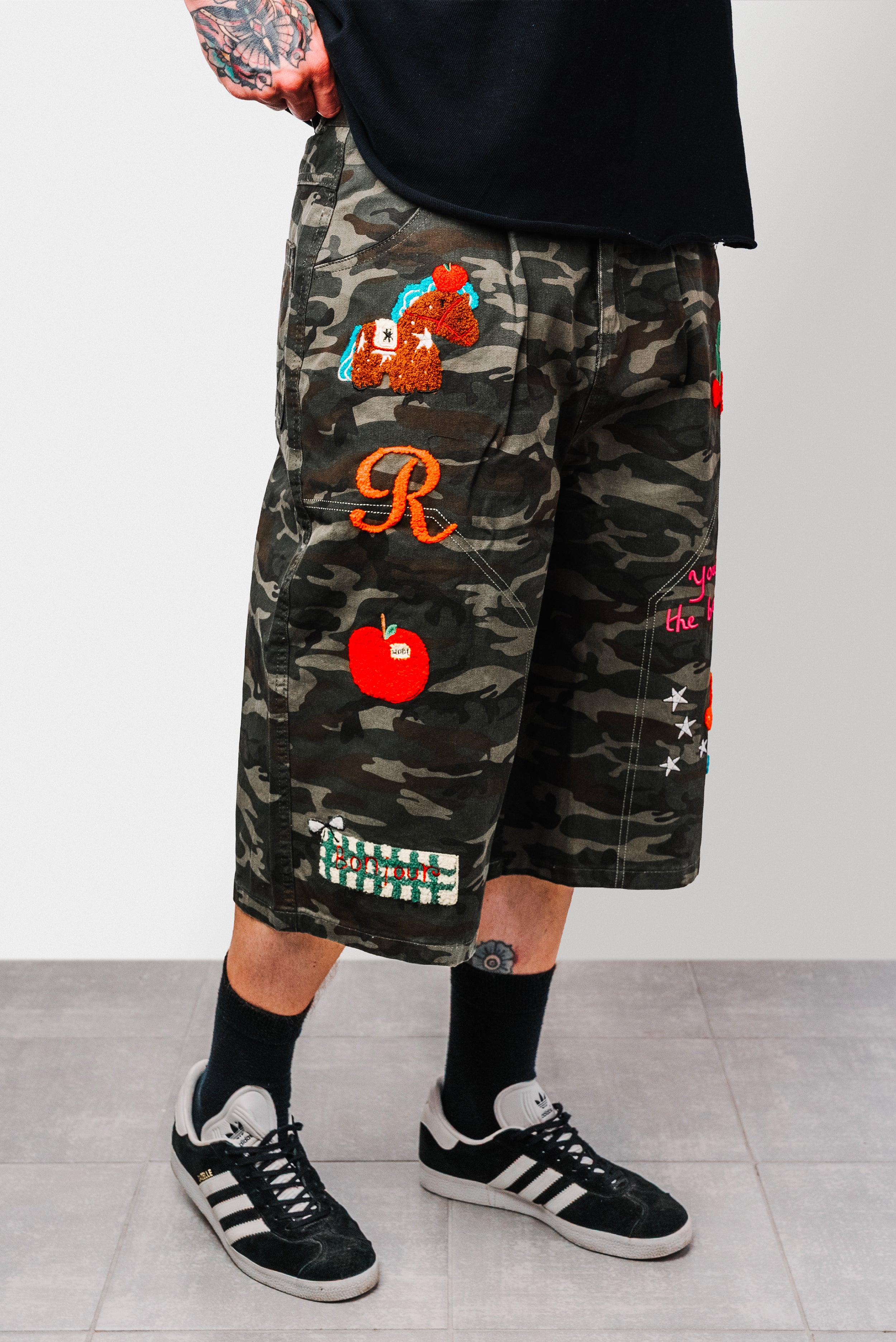 FUR PATCH CAMO SHORTS - Shoebuya Design