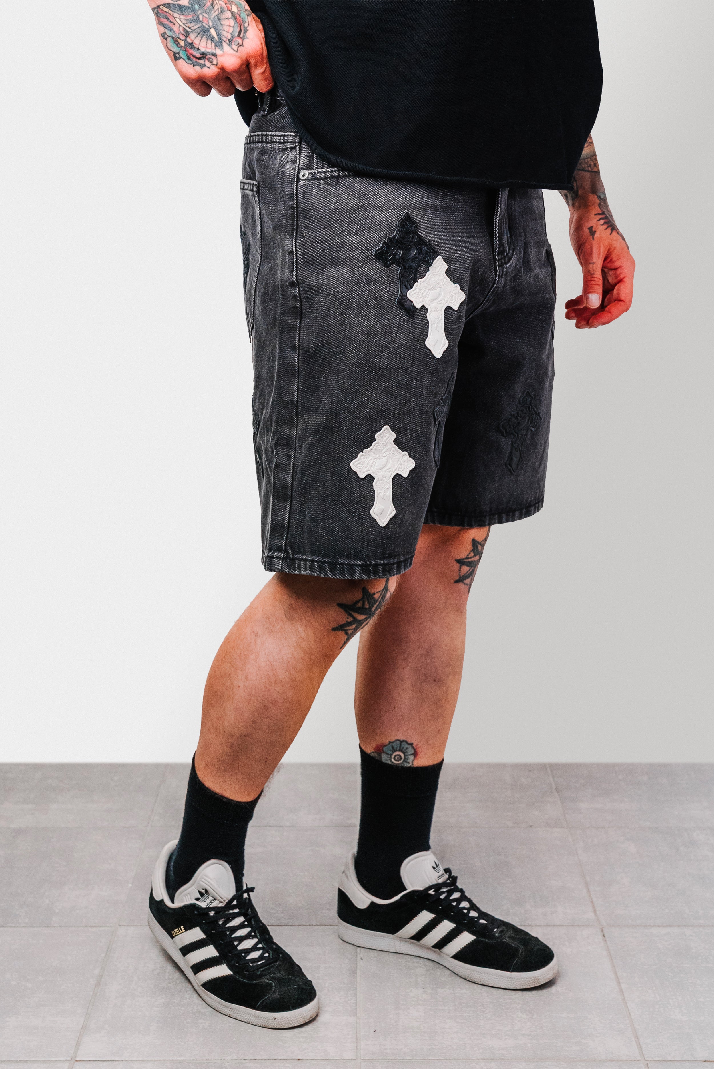 B&W CROSS DENIM BLACK SHORTS - Shoebuya Design