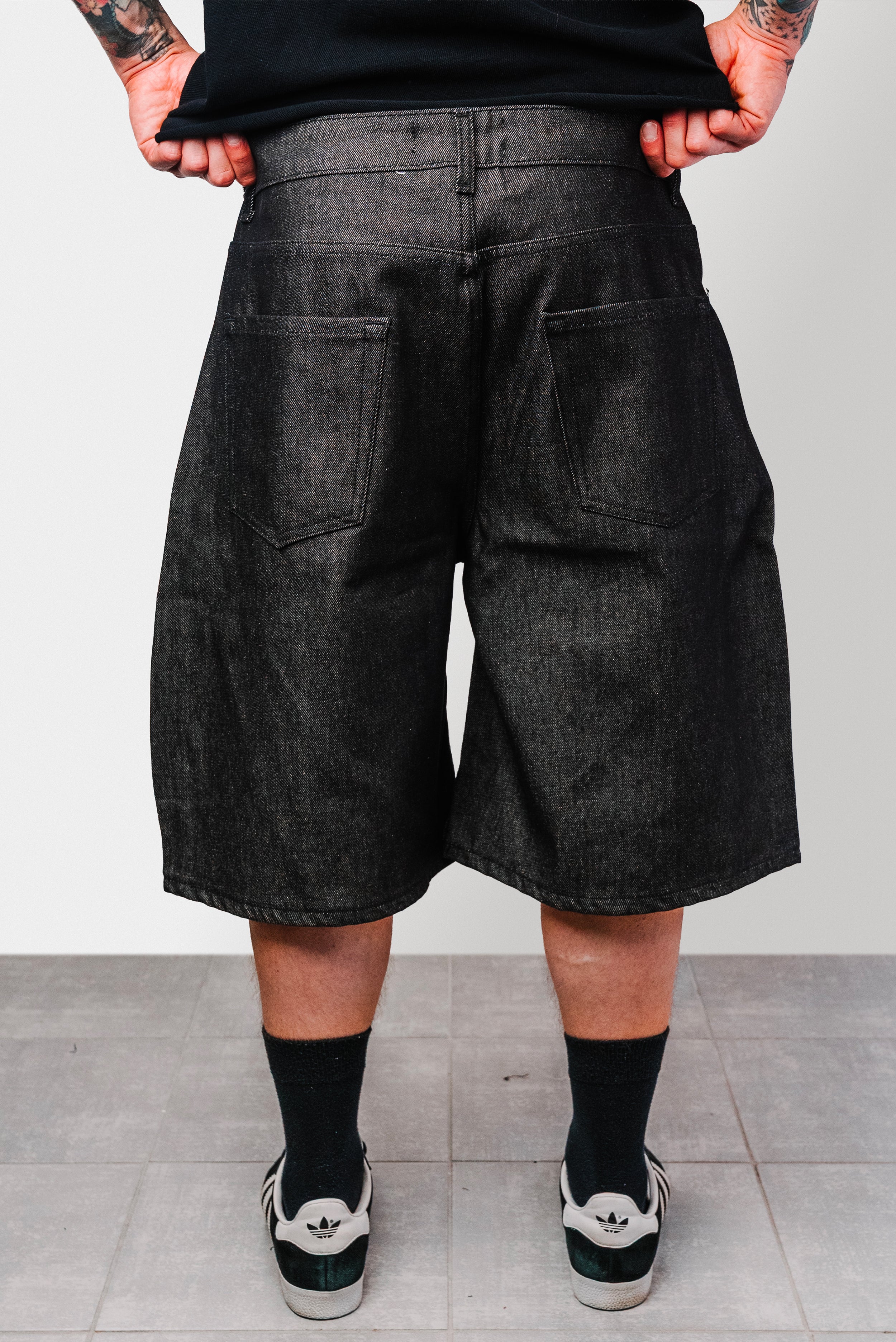 DOUBLE FACE DENIM FULL BLACK SHORTS  - Replacement Brand