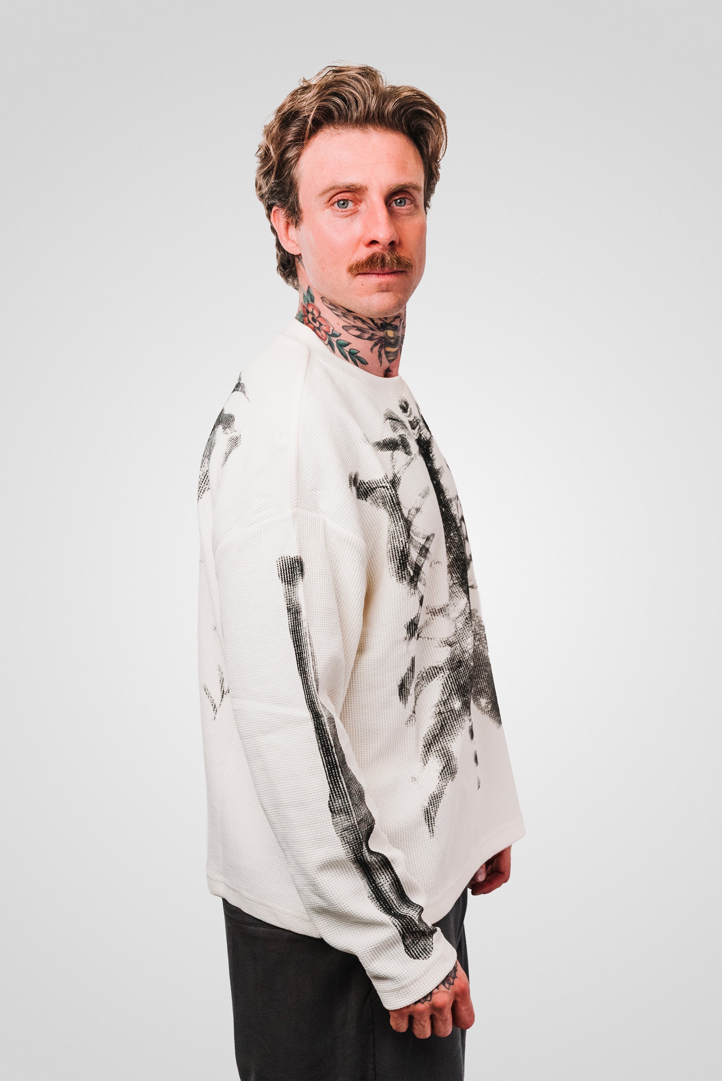 SKELETON WAFFLE LONGSLEEVE CREAM - Shoebuya Design