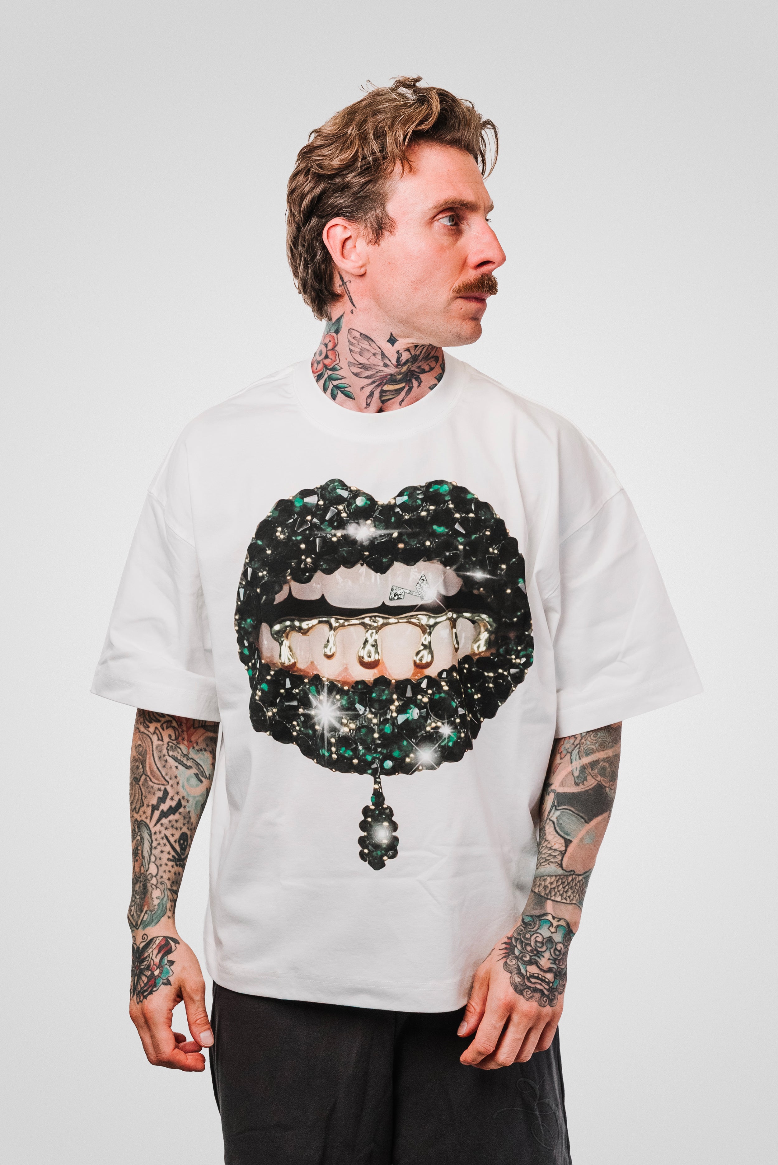 GREEN DIAMOND MOUTH WHITE BOXY TEE - Noissey Brand
