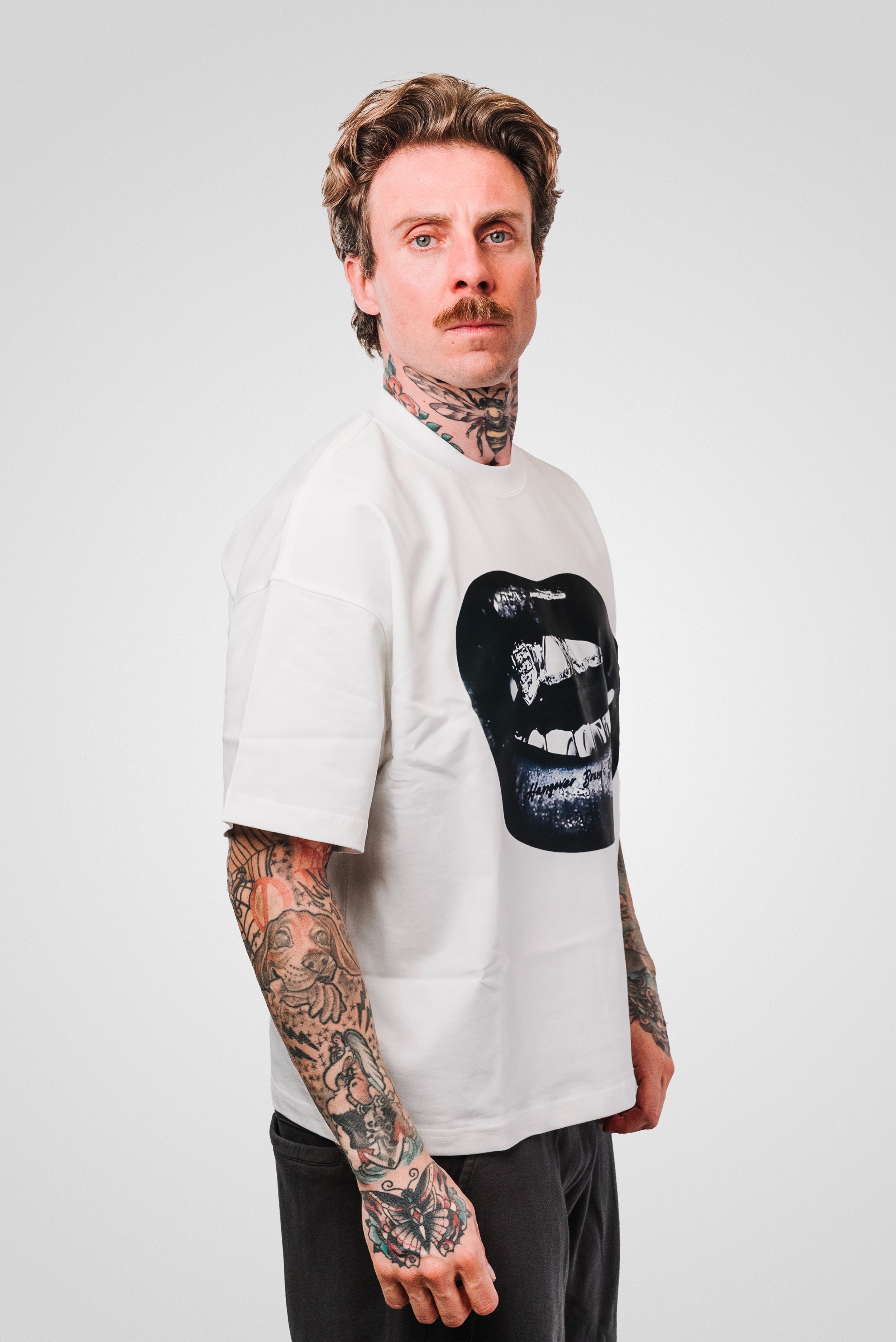 GRILLZ WHITE TEE - Hangover Brand