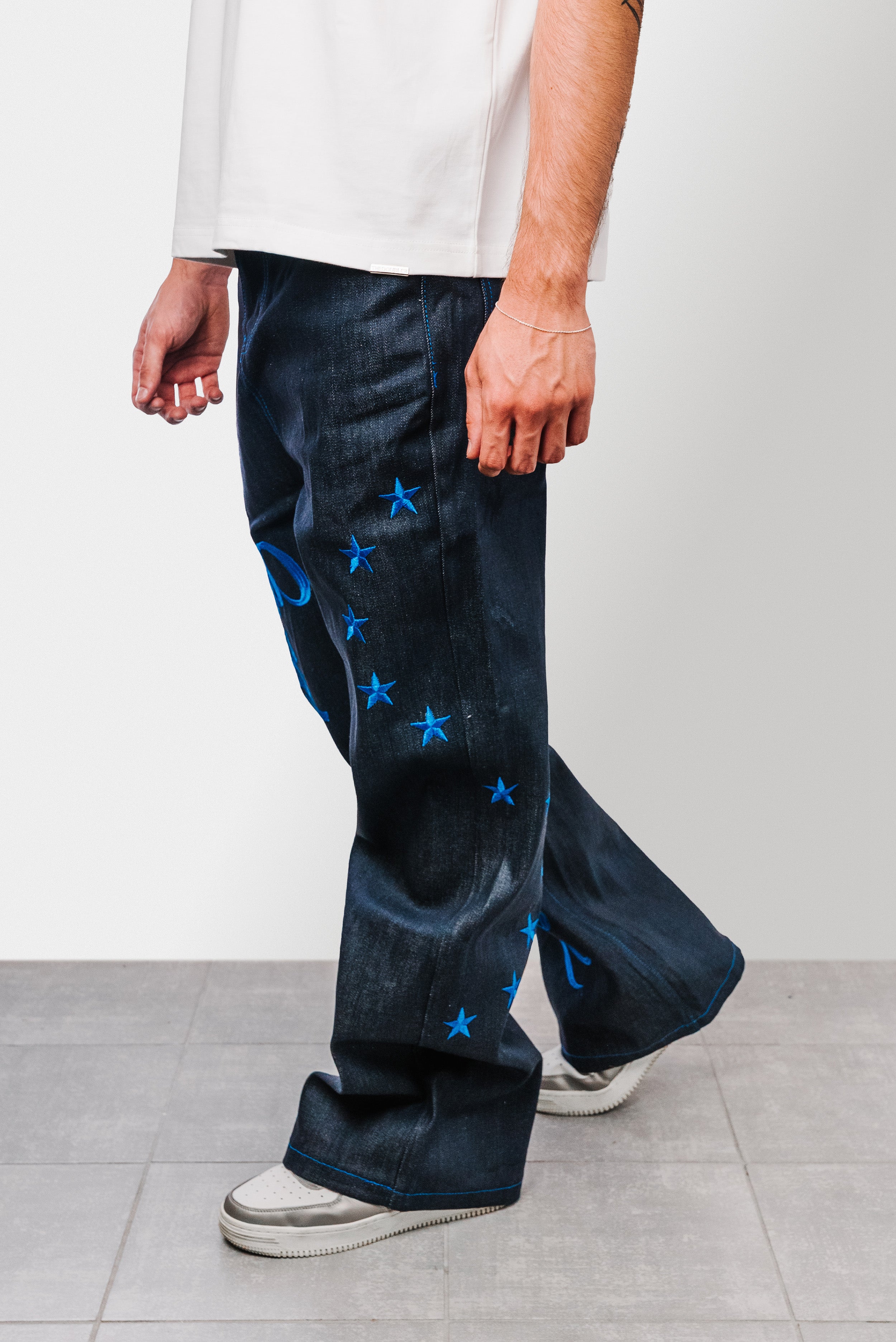 EMBROIDERED FIVE STAR RAW DENIM  - Shoebuya Design