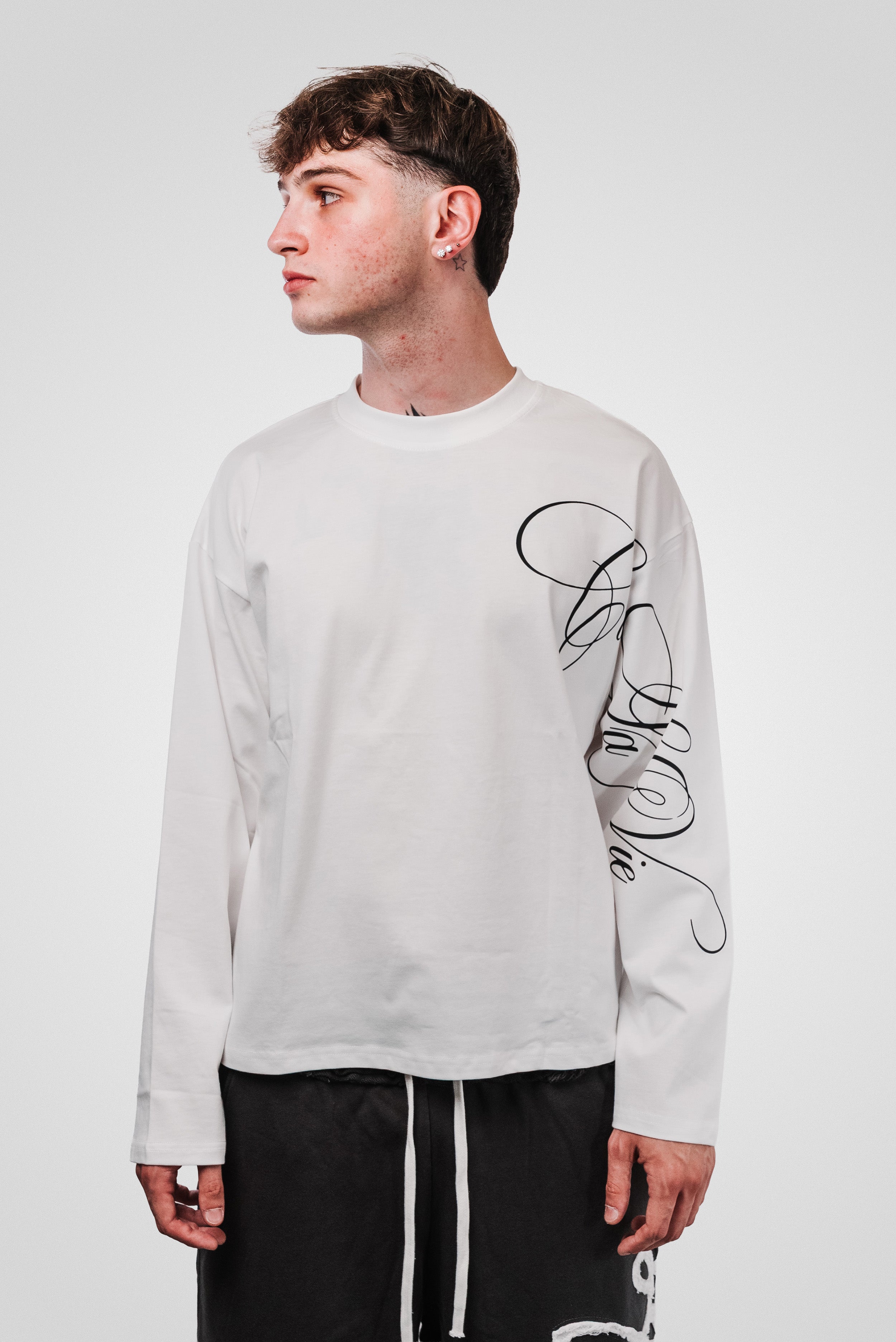 CEST LA VIE WHITE BOXY LONGSLEEVE - TheDoubleE