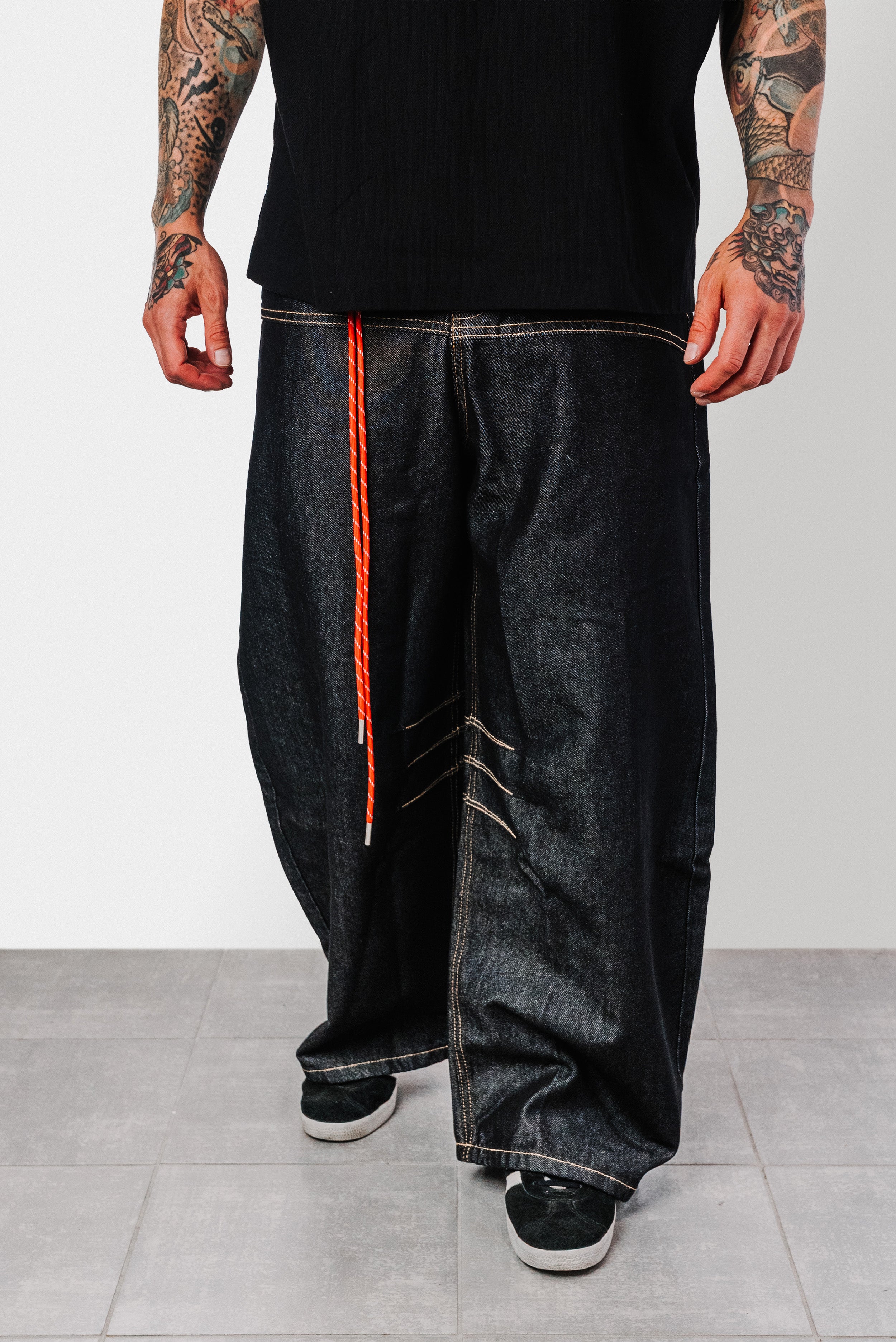 SEVEERS BALLOON DENIM BLACK JEANS - Shoebuya Design