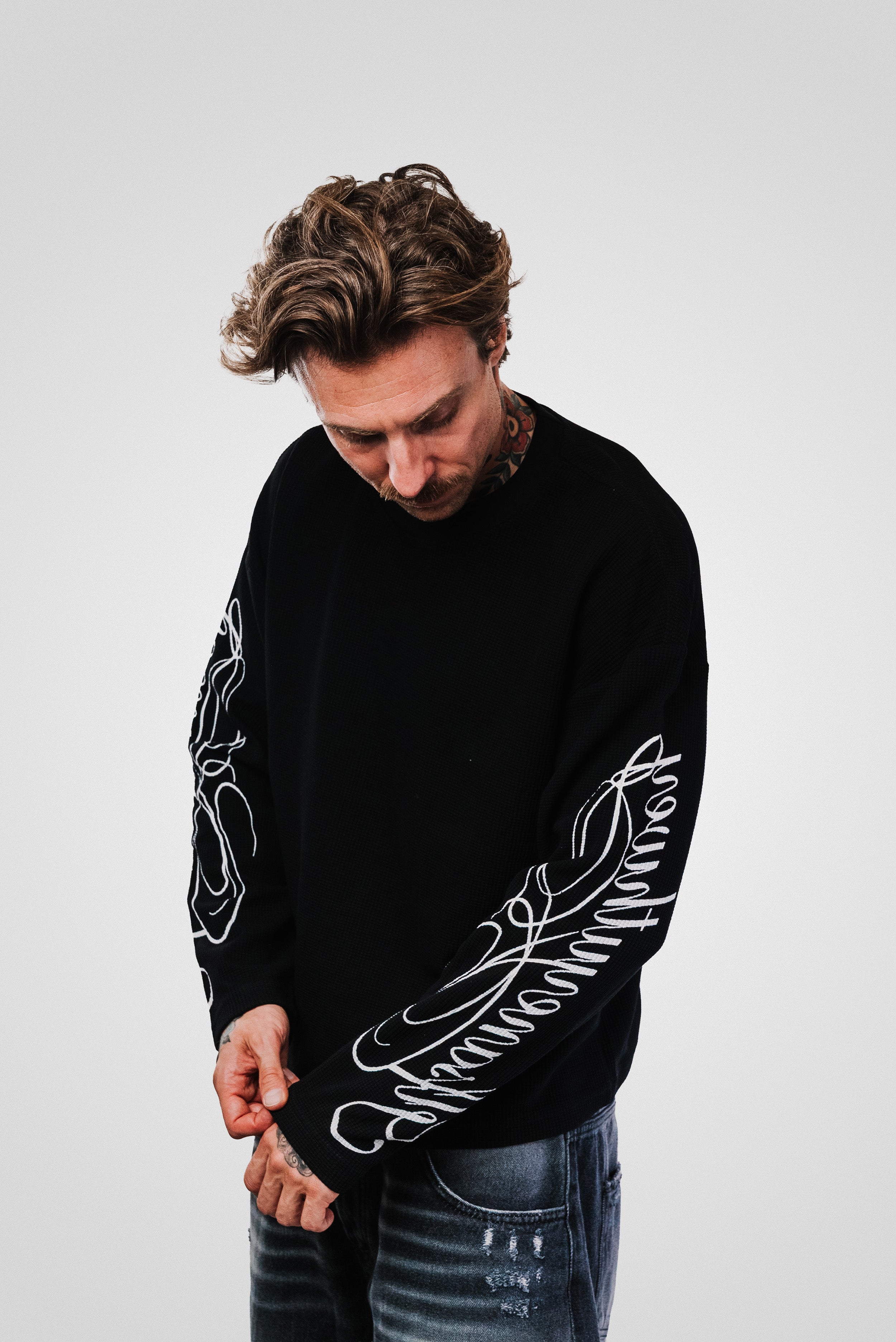 PRINTED SLEEVE WAFFLE LONGSLEEVE BLACK - Shoebuya Design