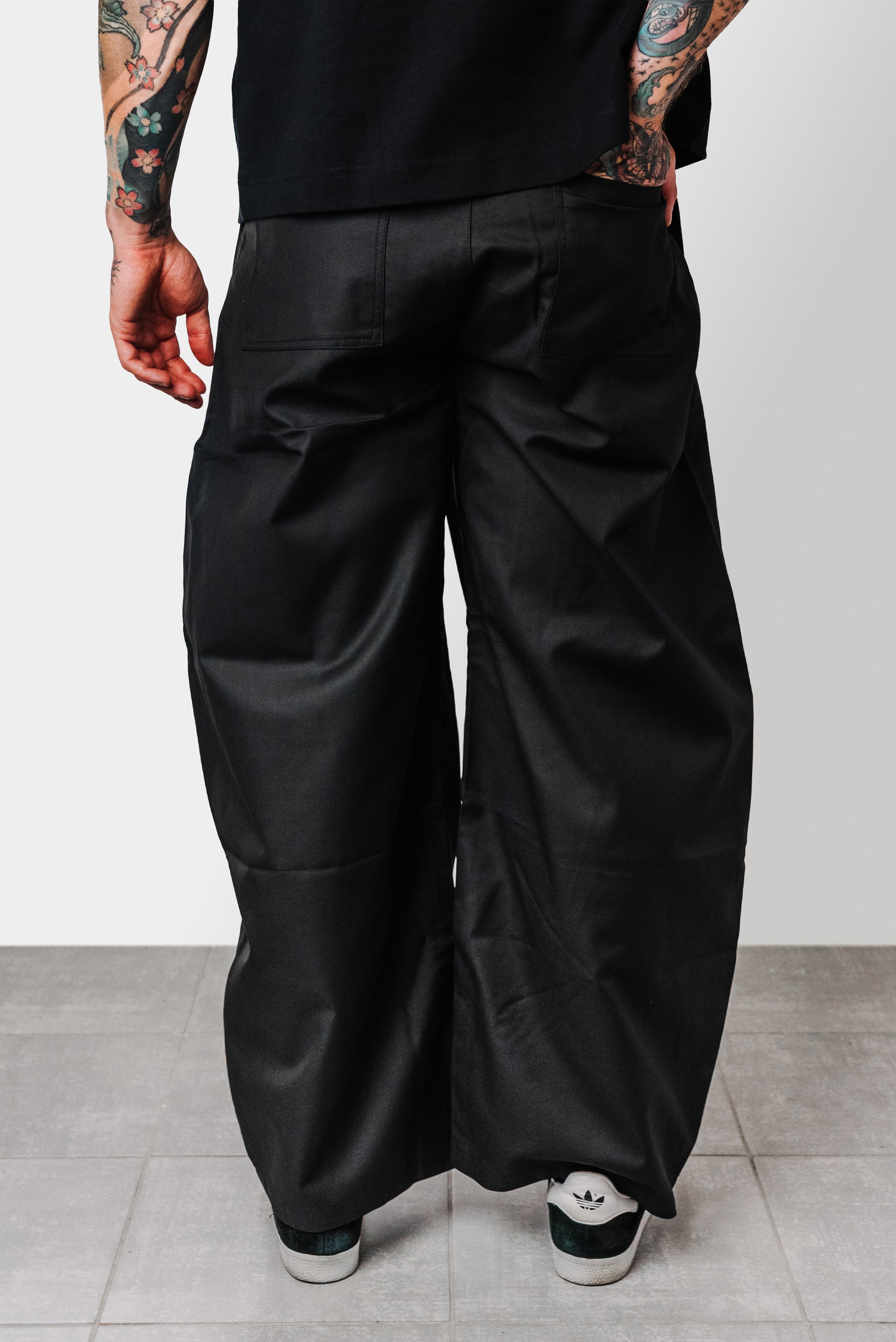 BUTTONED UP BLACK PANTS - Shoebuya Design