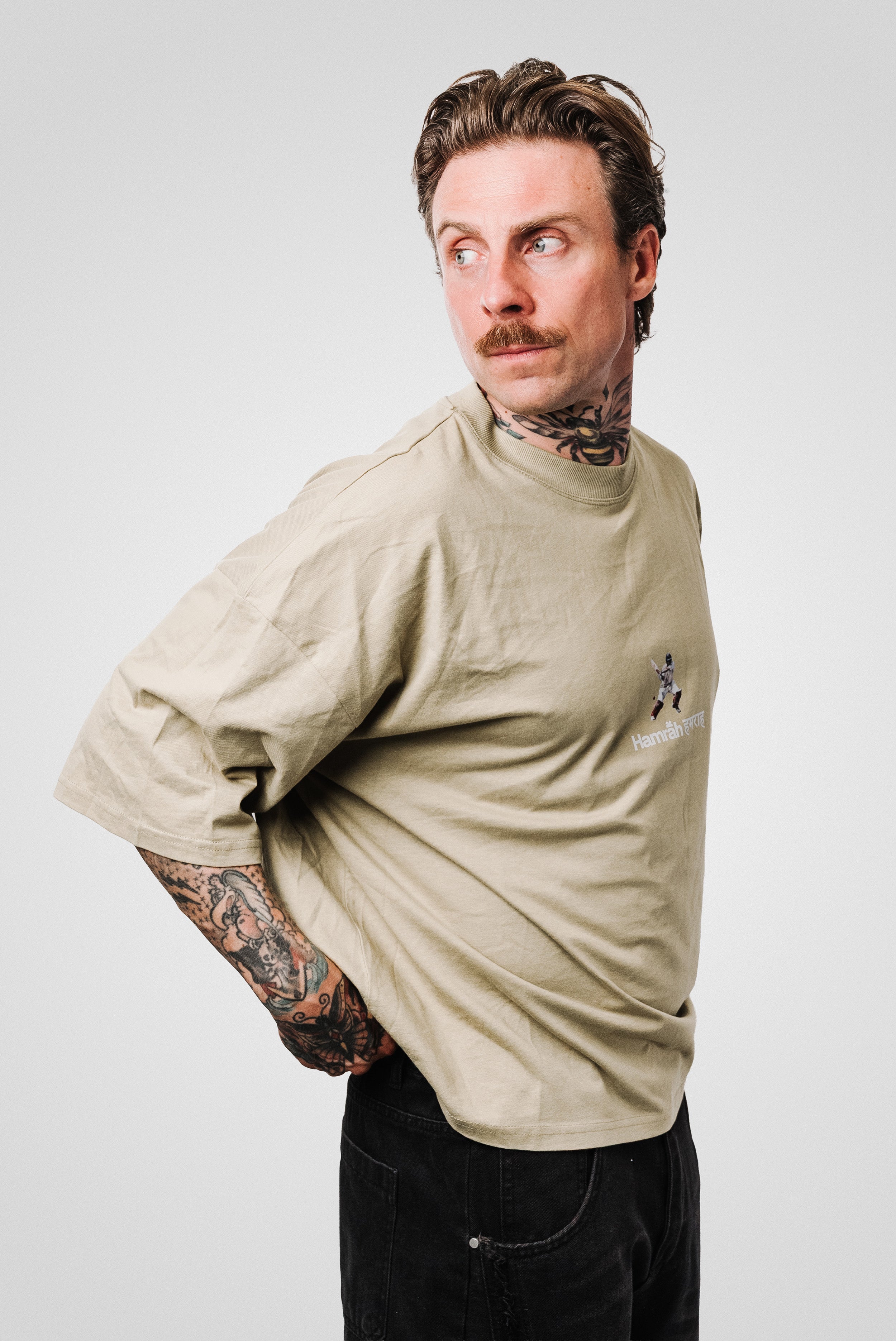 CRICKET OLIVE TEE - Hamrah Brand
