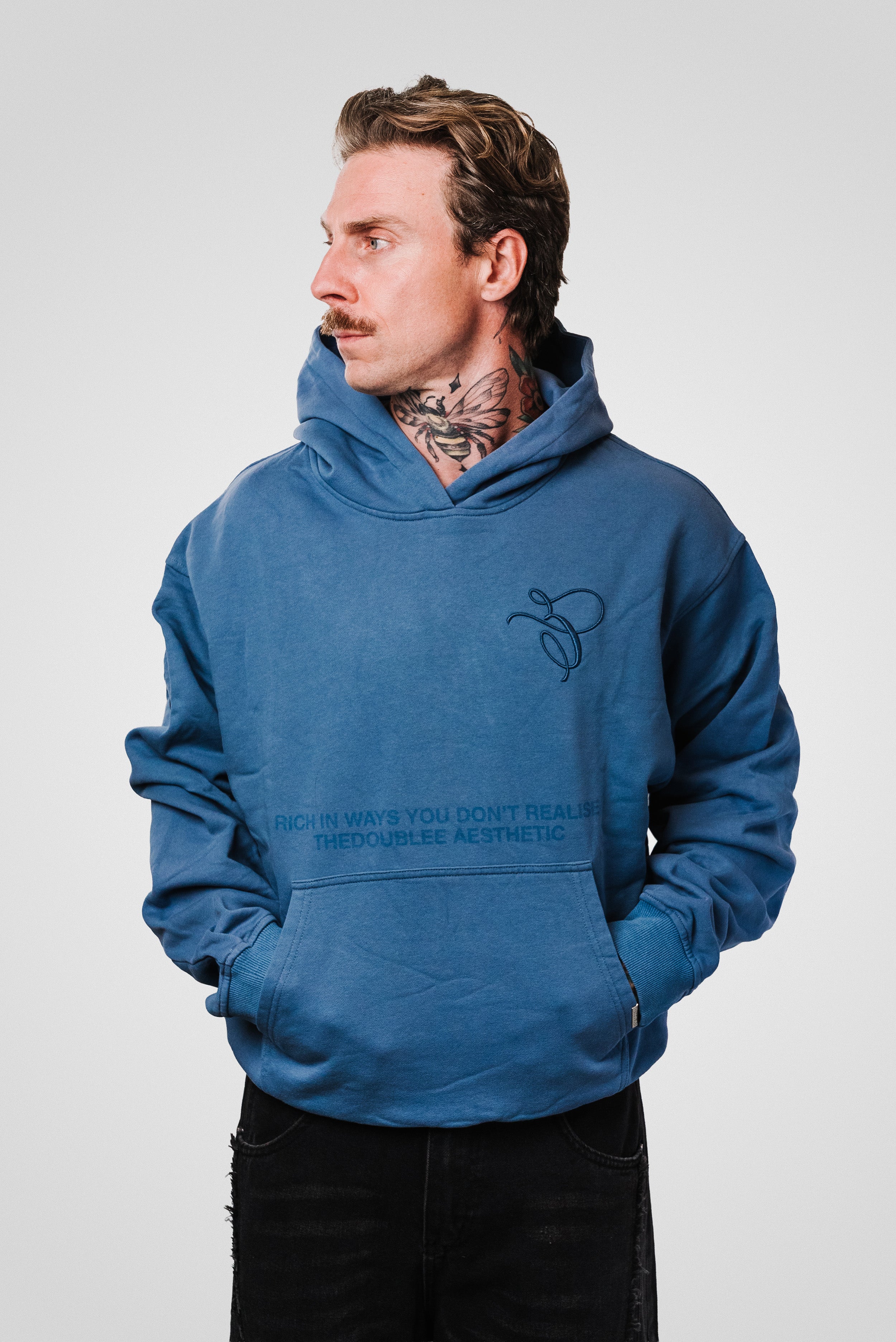 ITALICS LIGHT BLUE HOODIE - TheDoubleE