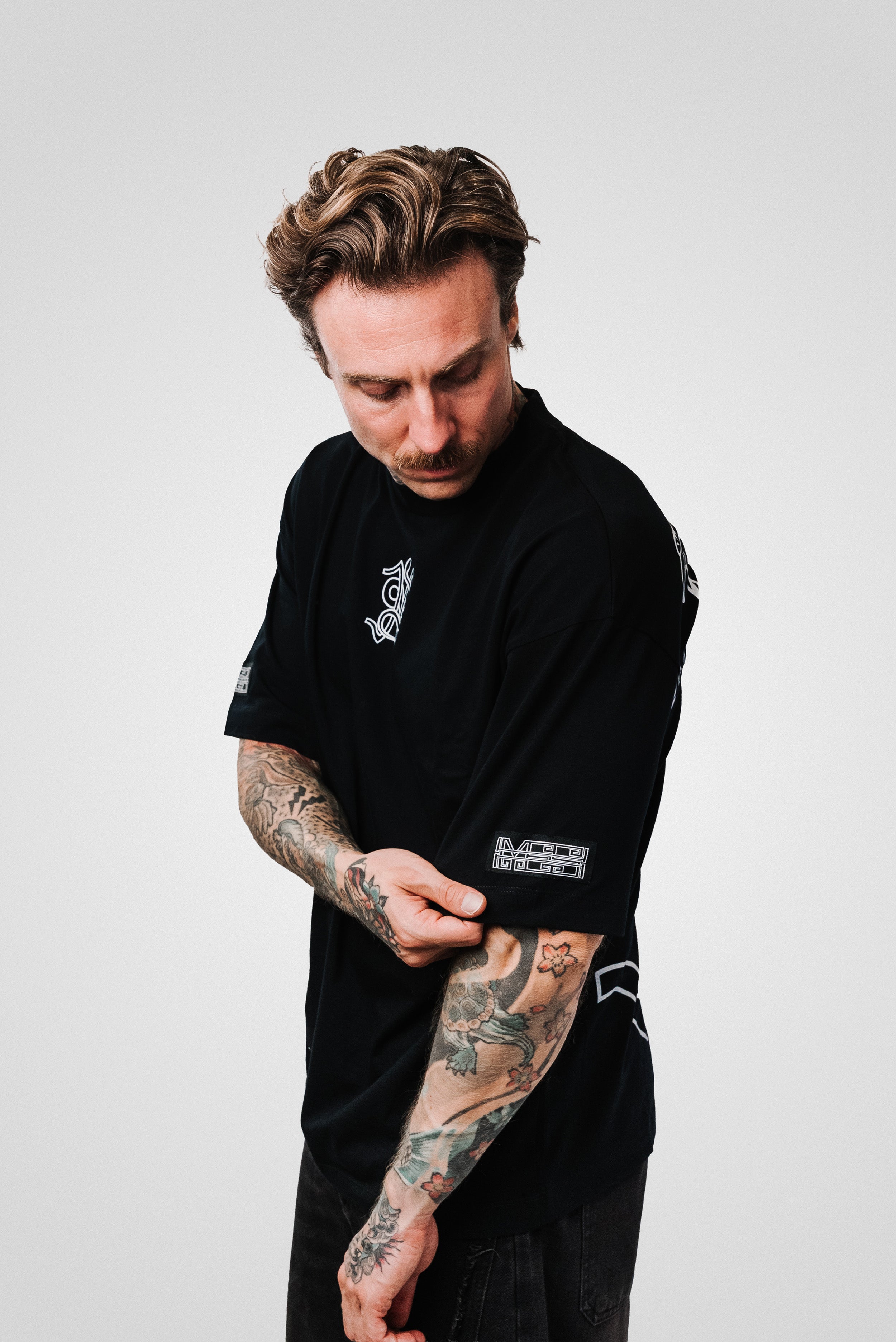 SNAKE BLACK TEE - Mon Elysee