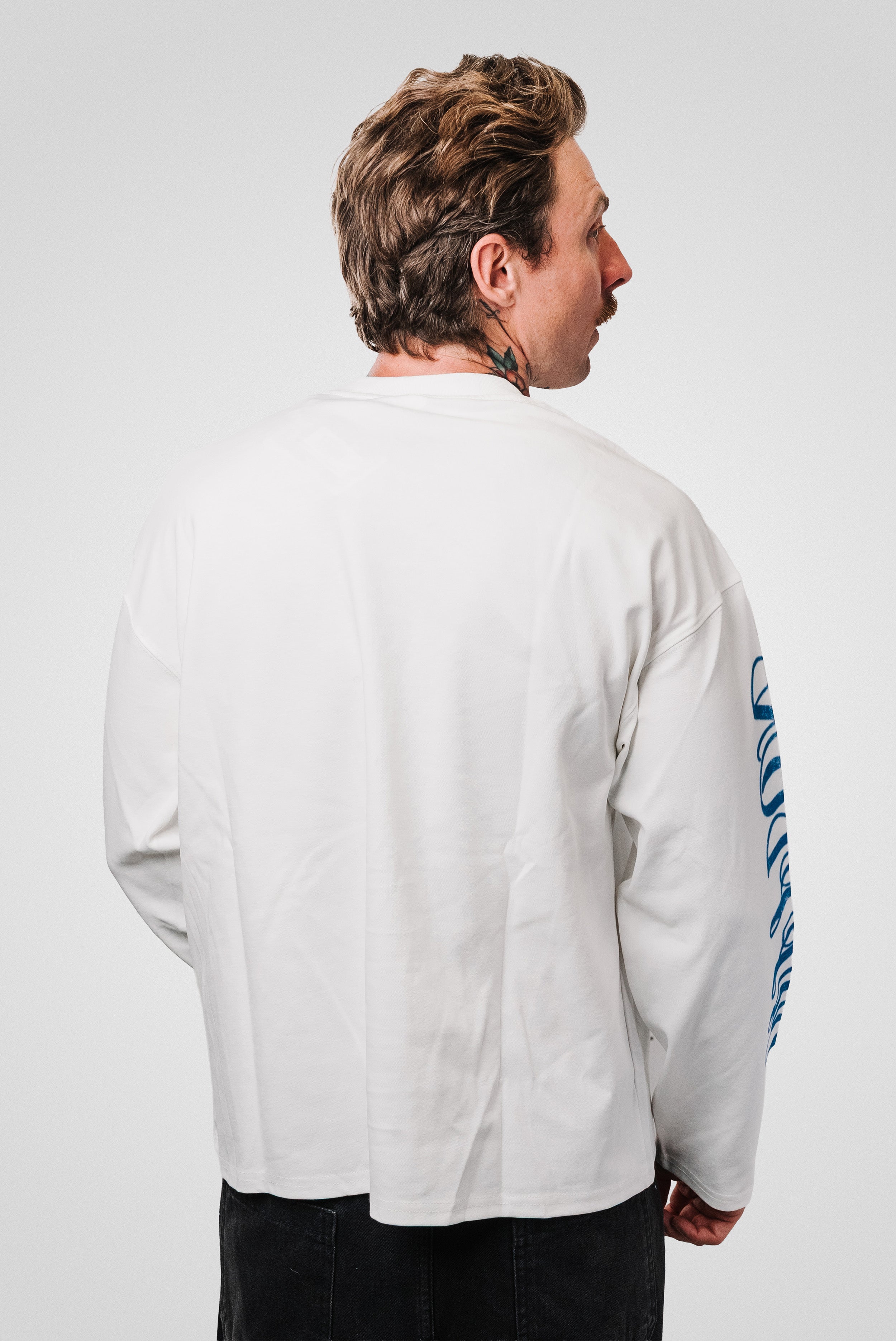 LV WHITE BOXY LONGSLEEVE - Noissey Brand