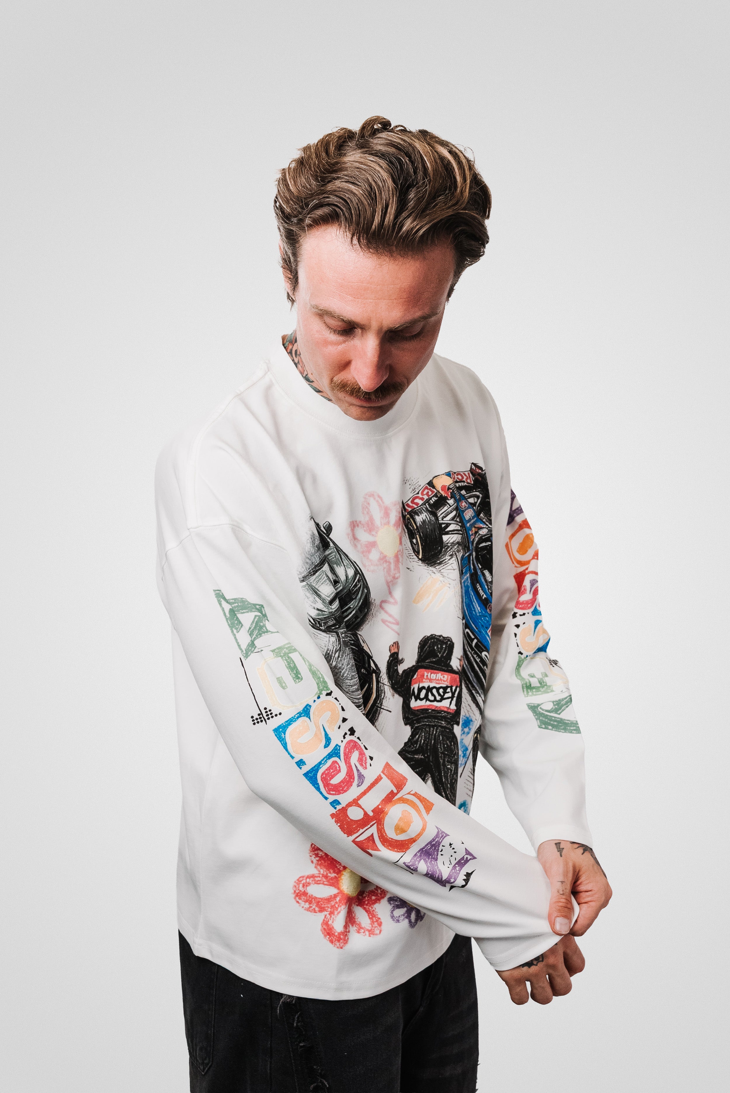 REDBULL WHITE BOXY LONGSLEEVE - Noissey Brand