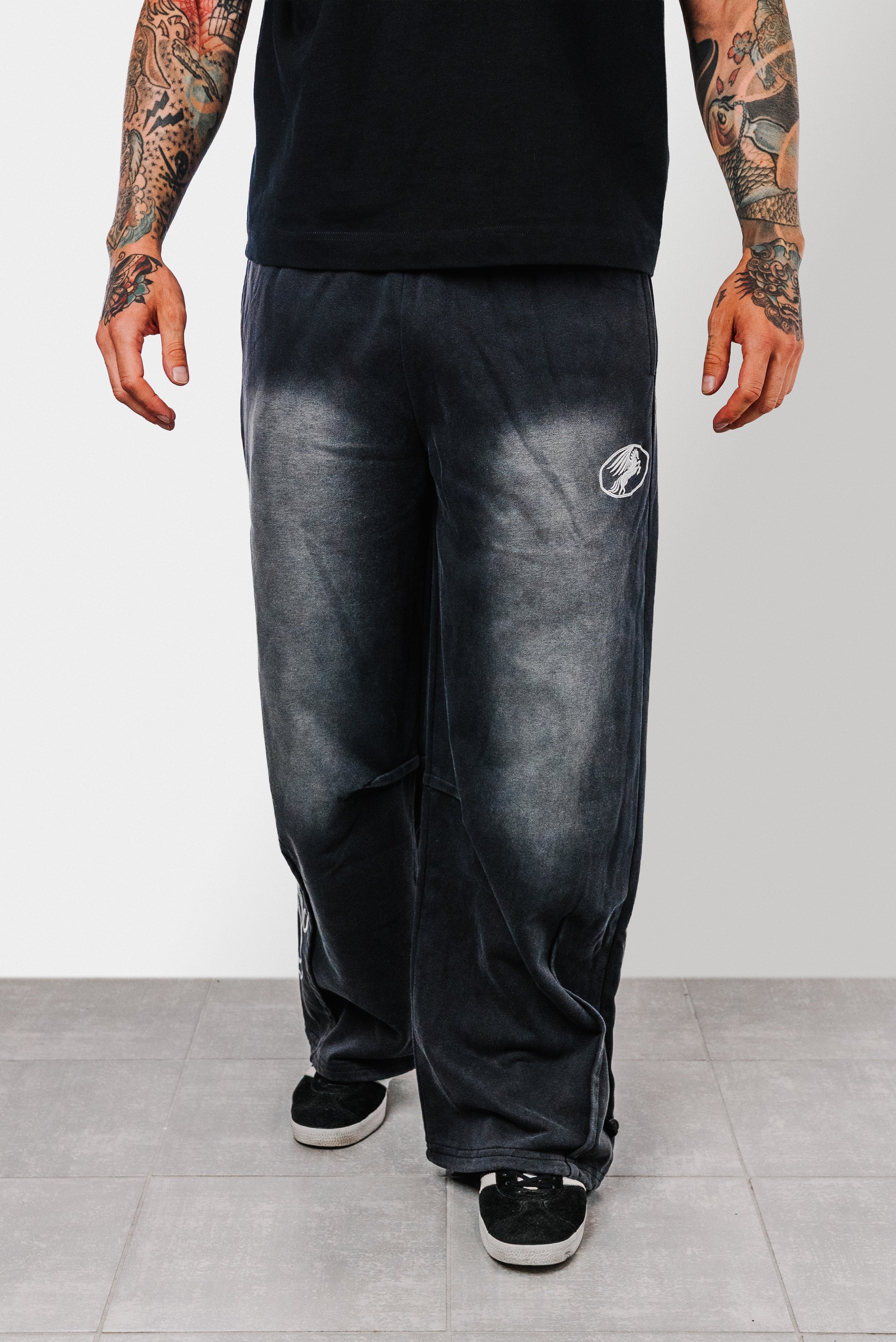 WRITING BLACK SWEAT PANTS - Shoebuya Design