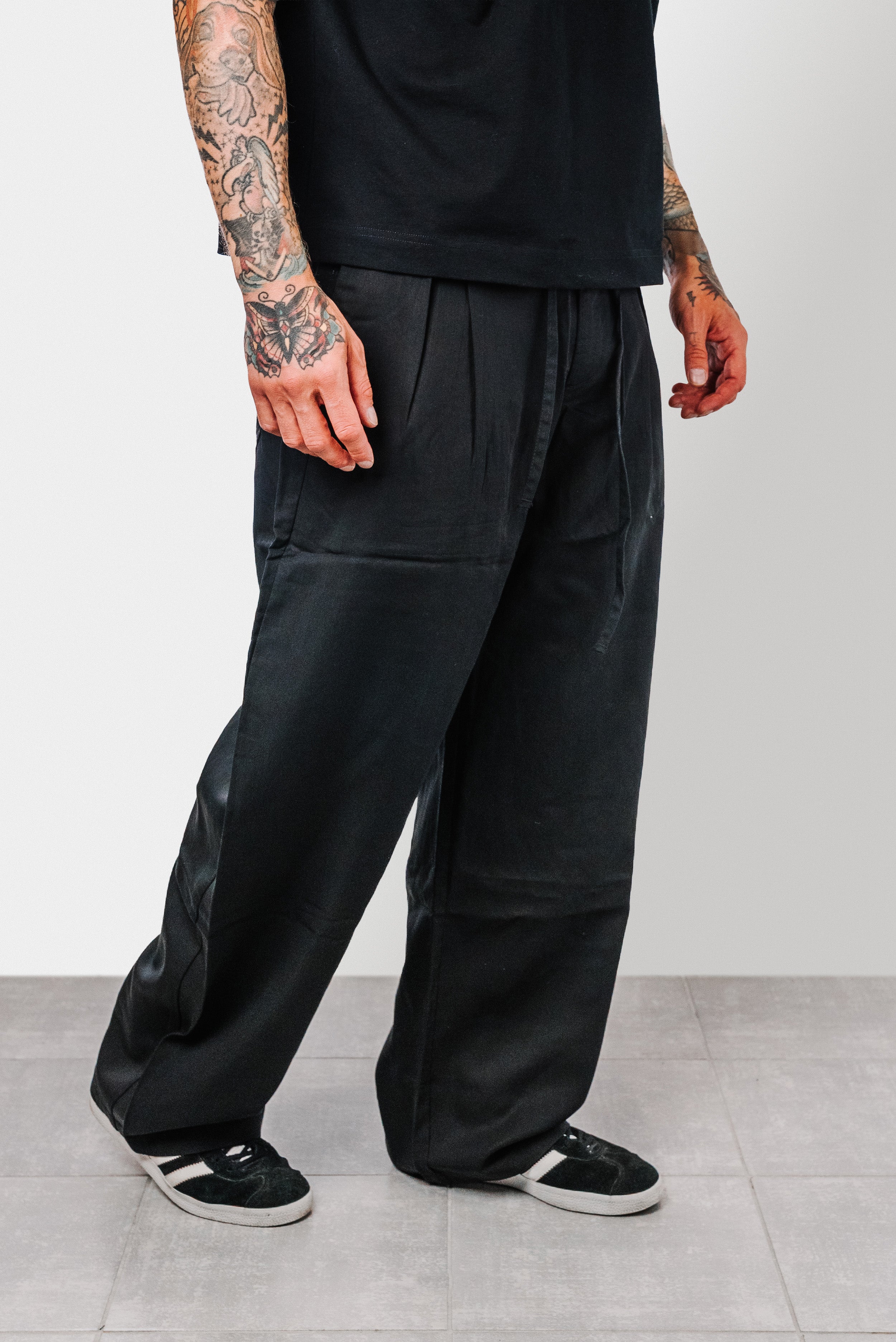 LESERI CLASSIC BLACK PANTS - Shoebuya Design