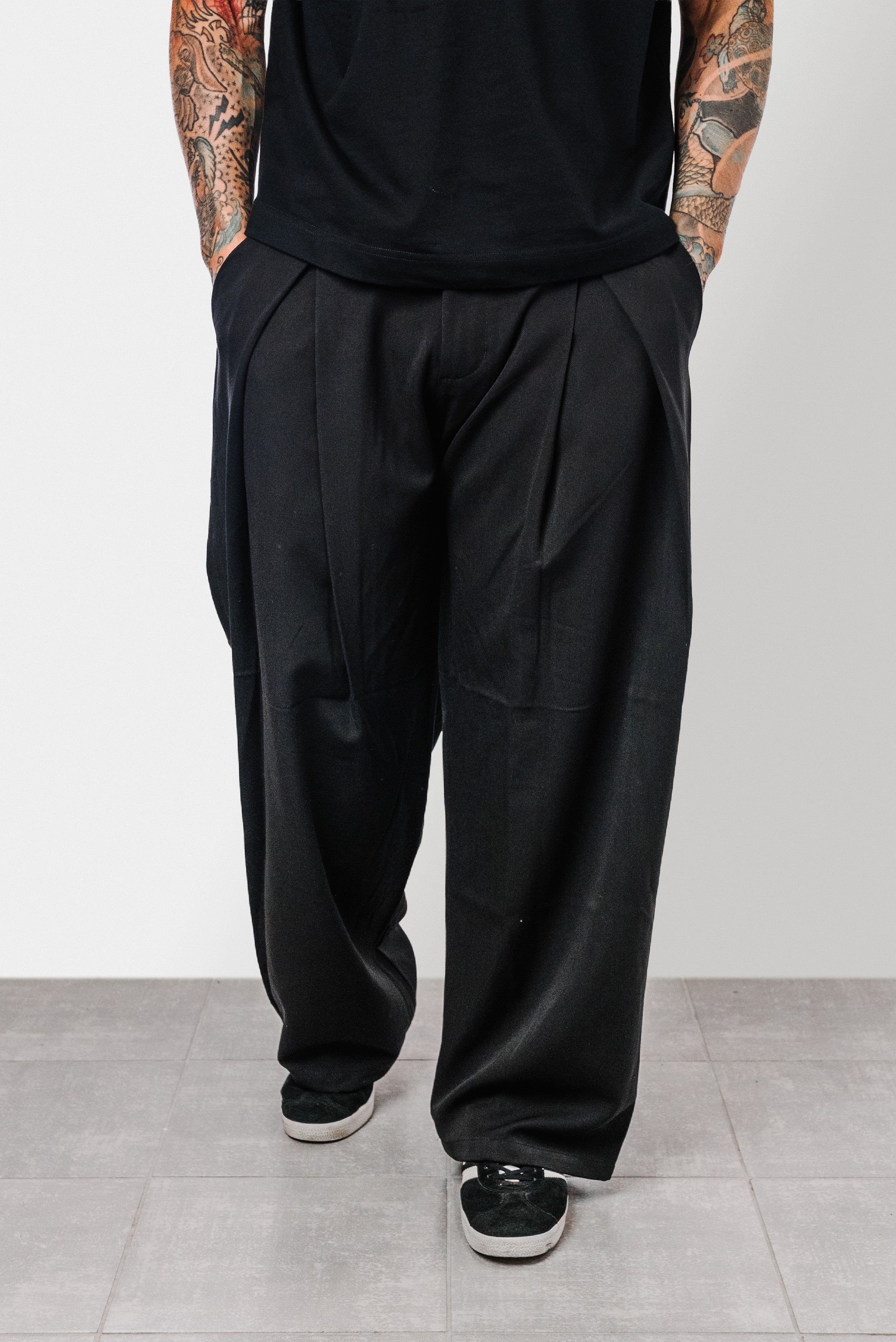 ELEGANT POCKET BLACK PANTS - Replacement Brand