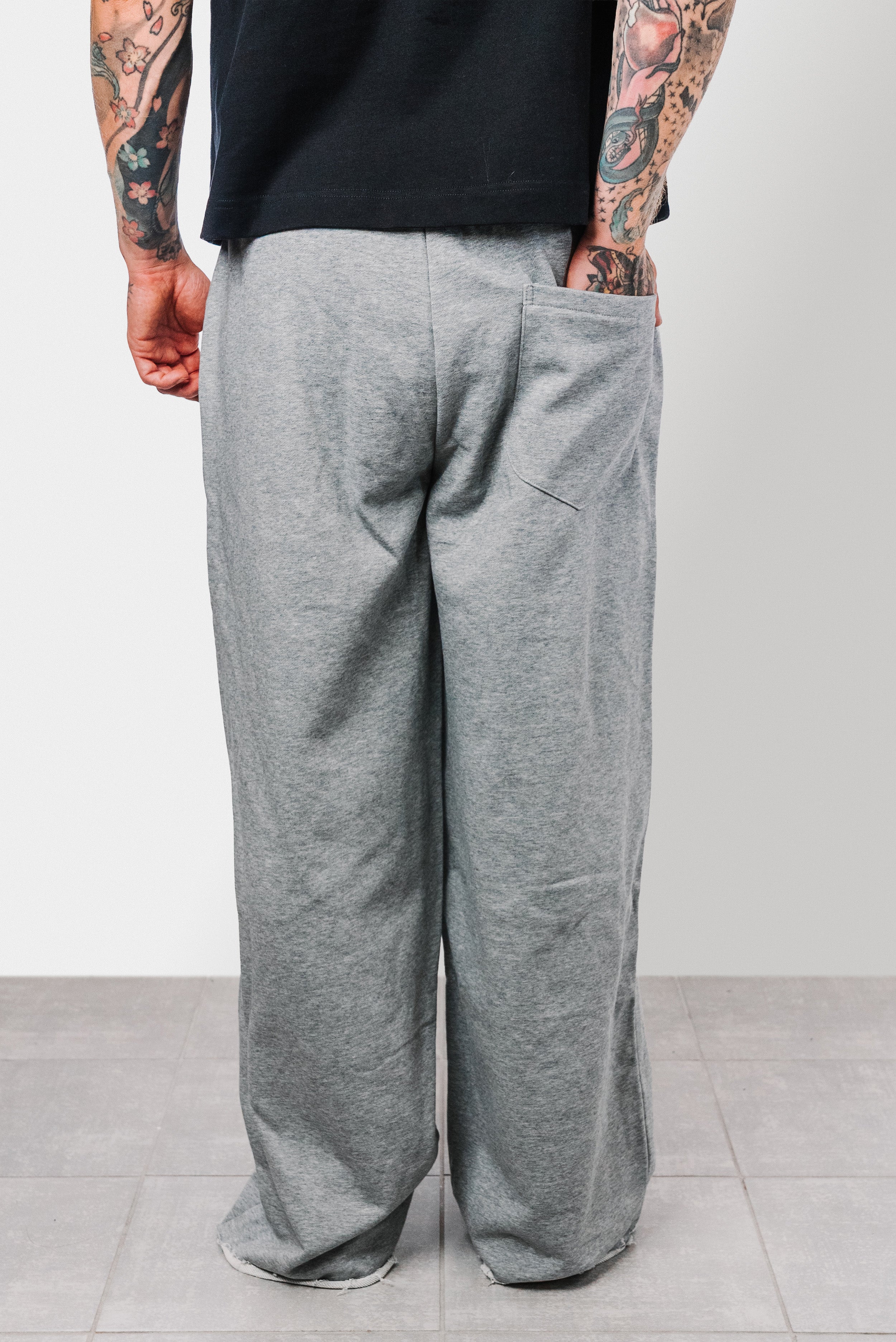STAR PATCH GREY SWEAT PANTS - Shoebuya Design