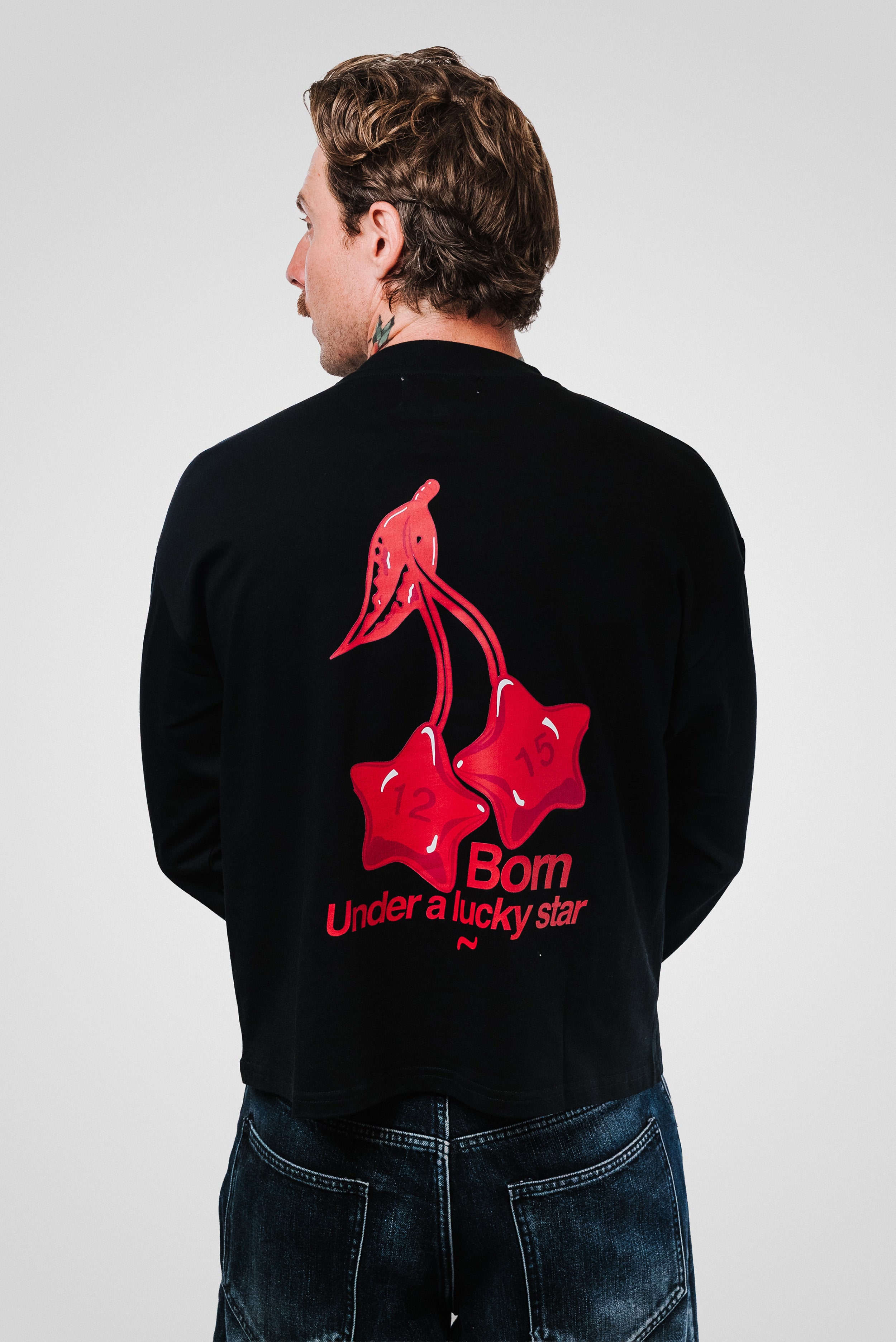 LUCKY STAR BLACK BOXY LONGSLEEVE - TheDoubleE