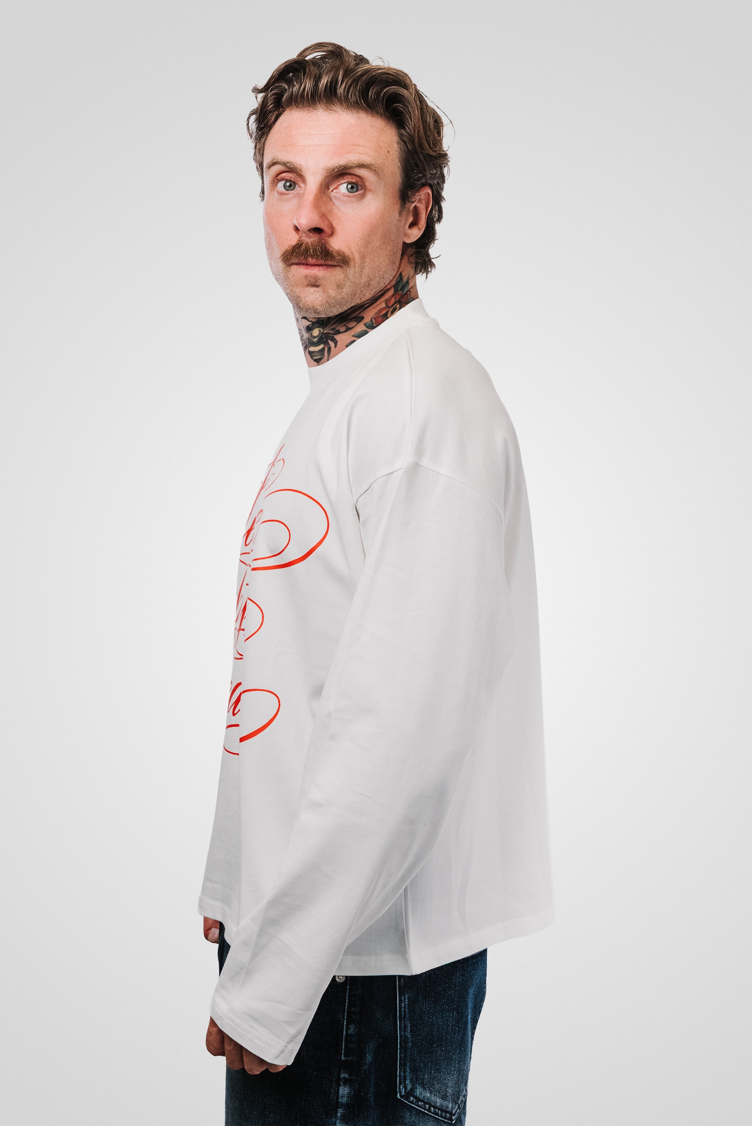 DESIRE WHITE BOXY LONGSLEEVE - TheDoubleE