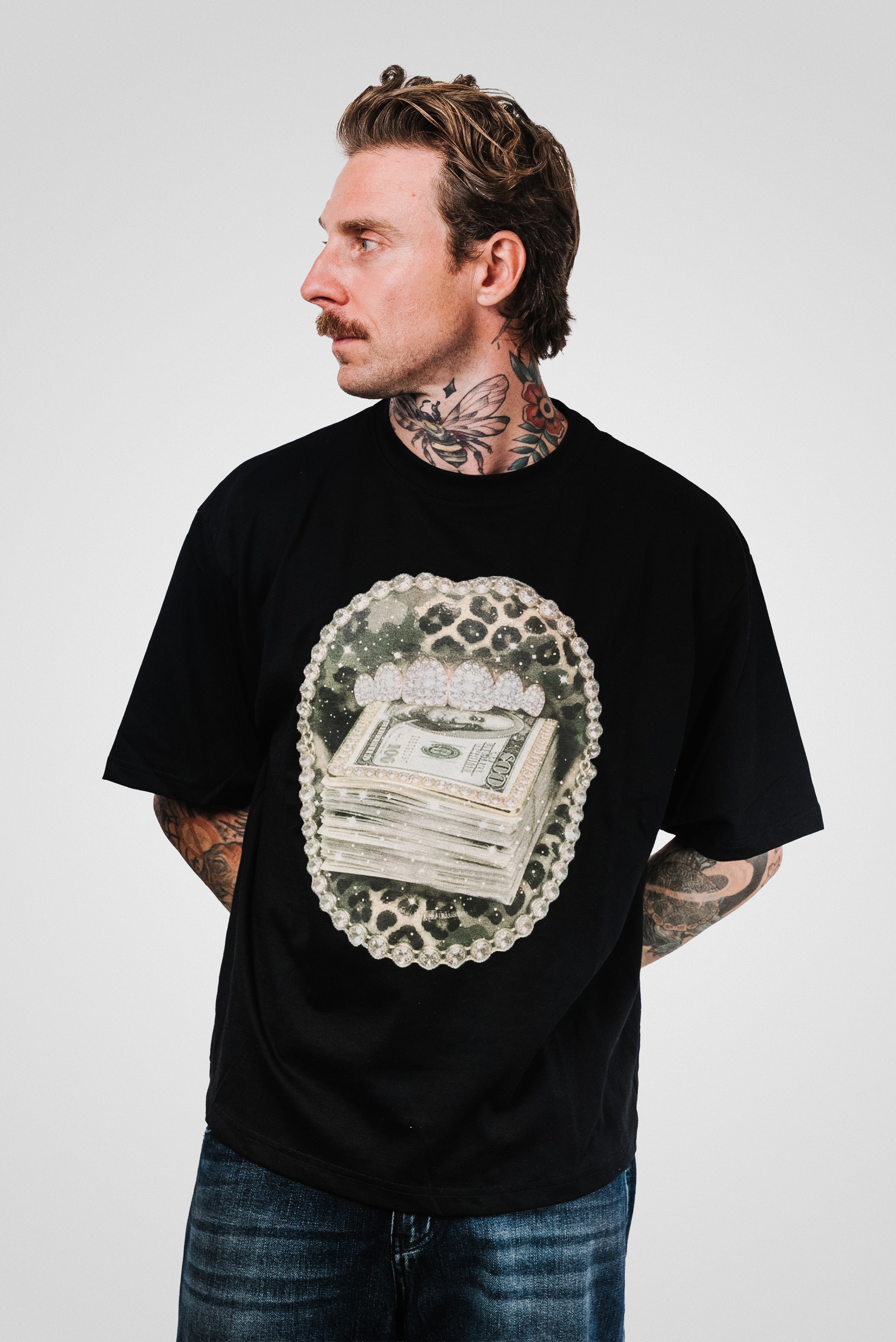 DOLLAR MOUTH BLACK TEE - Replacement Brand