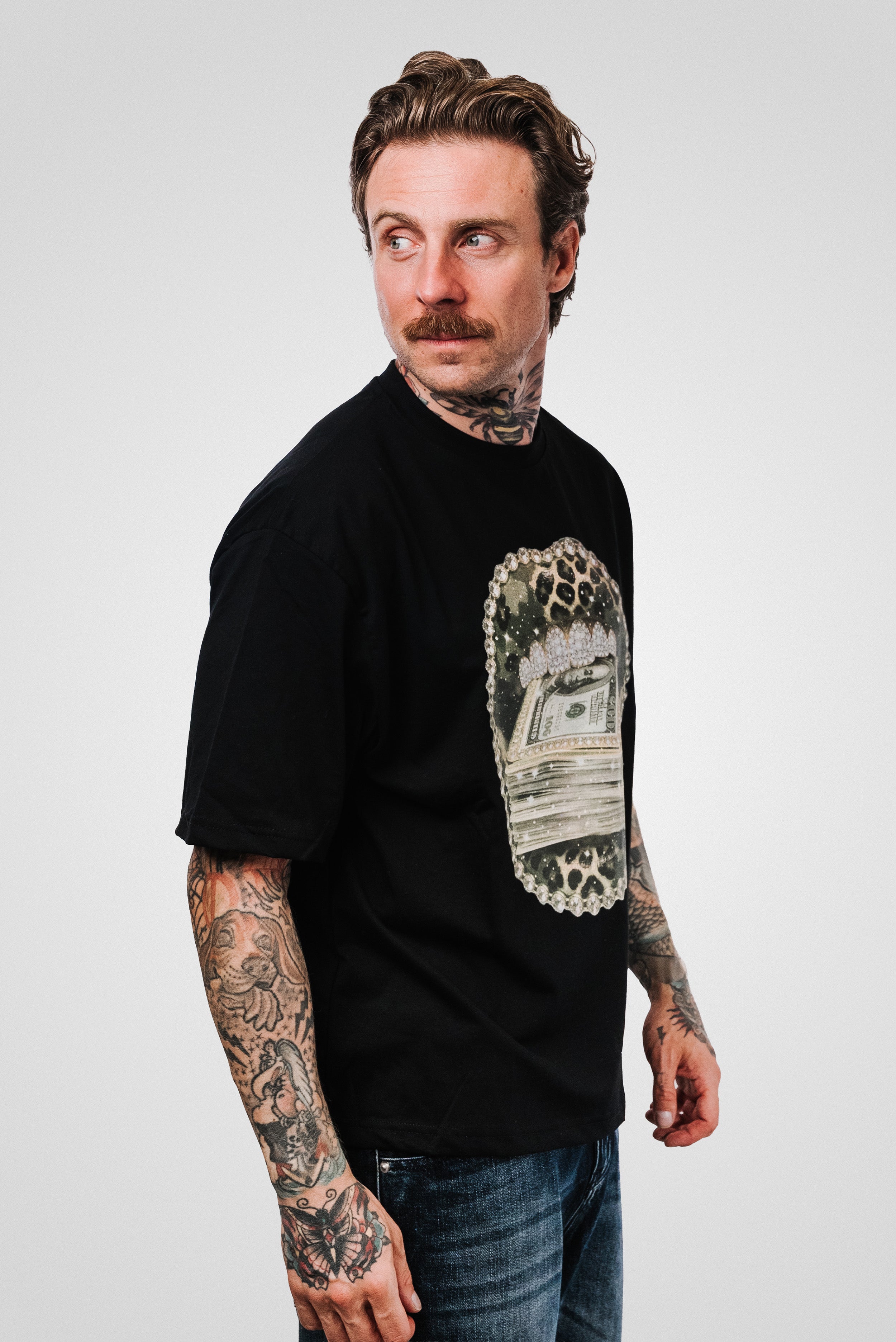DOLLAR MOUTH BLACK TEE - Replacement Brand