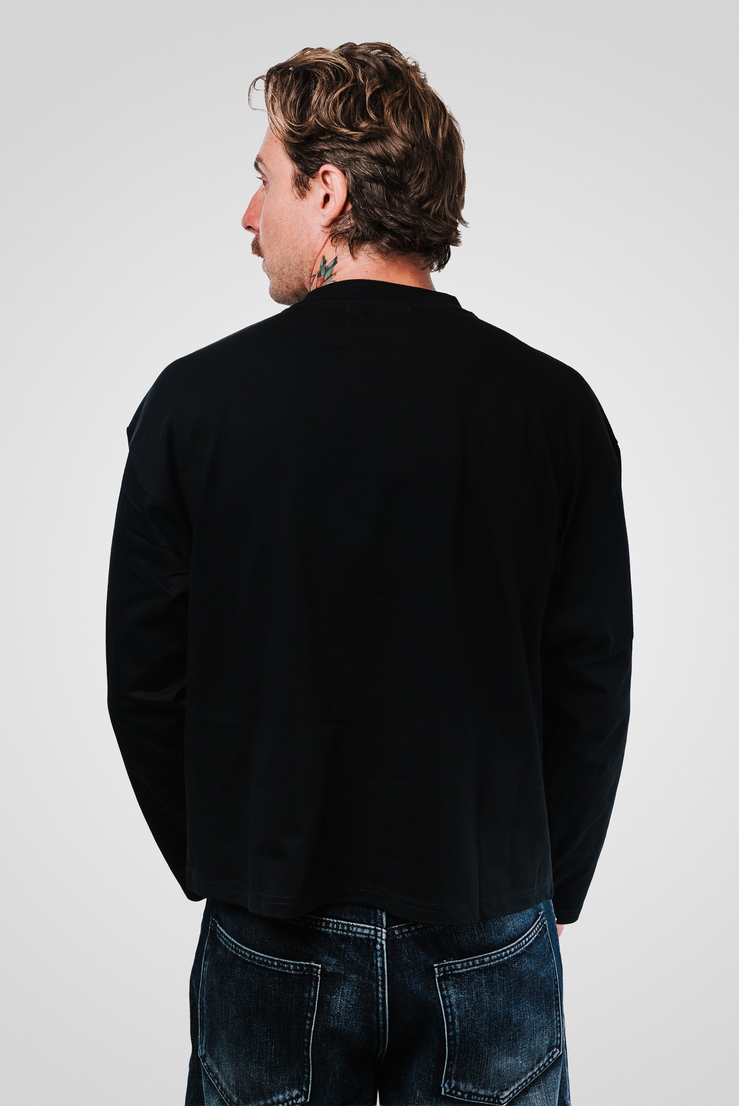 GRAFFITI BLACK BOXY LONGSLEEVE - TheDoubleE