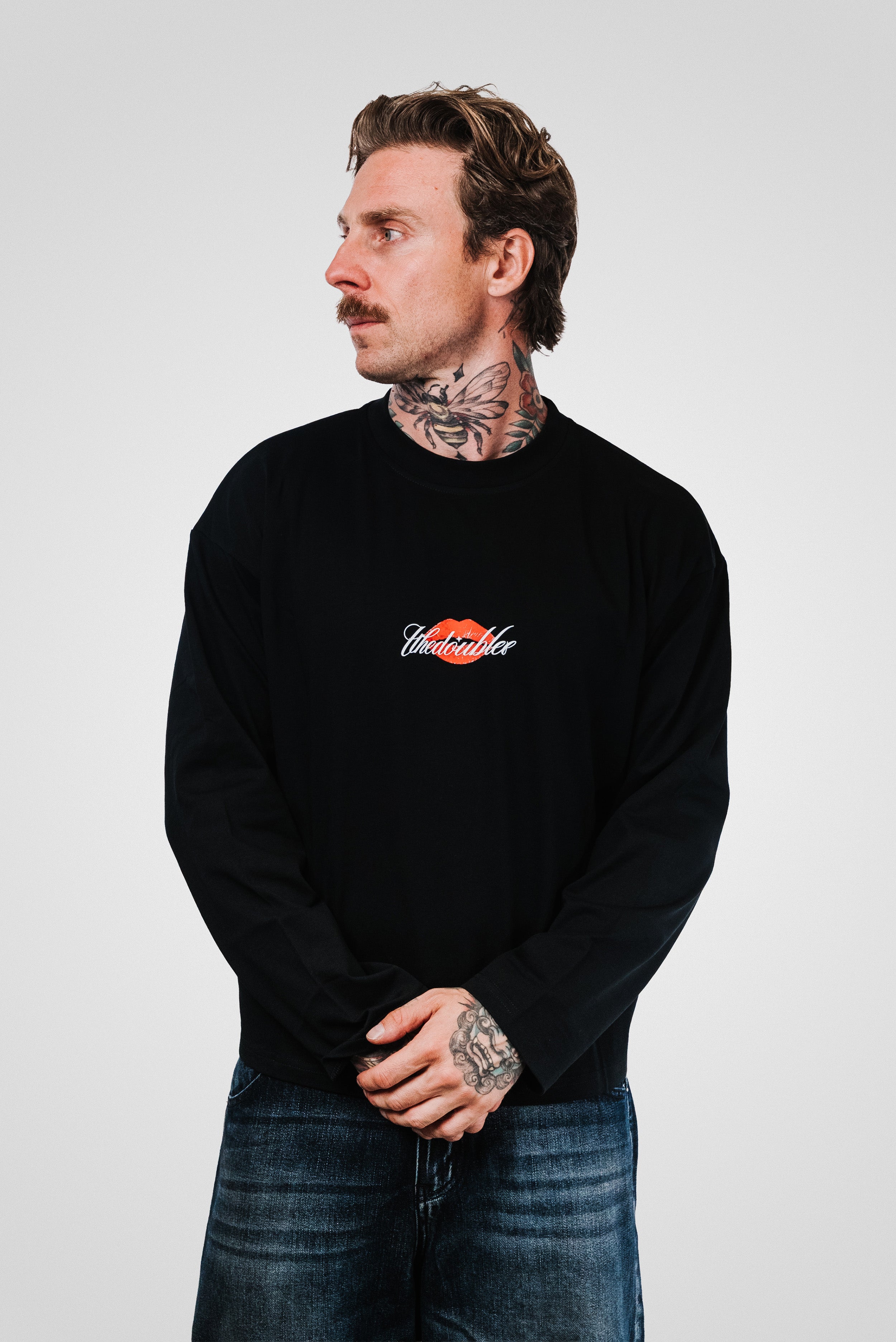 KISS ME BLACK BOXY LONGSLEEVE - TheDoubleE