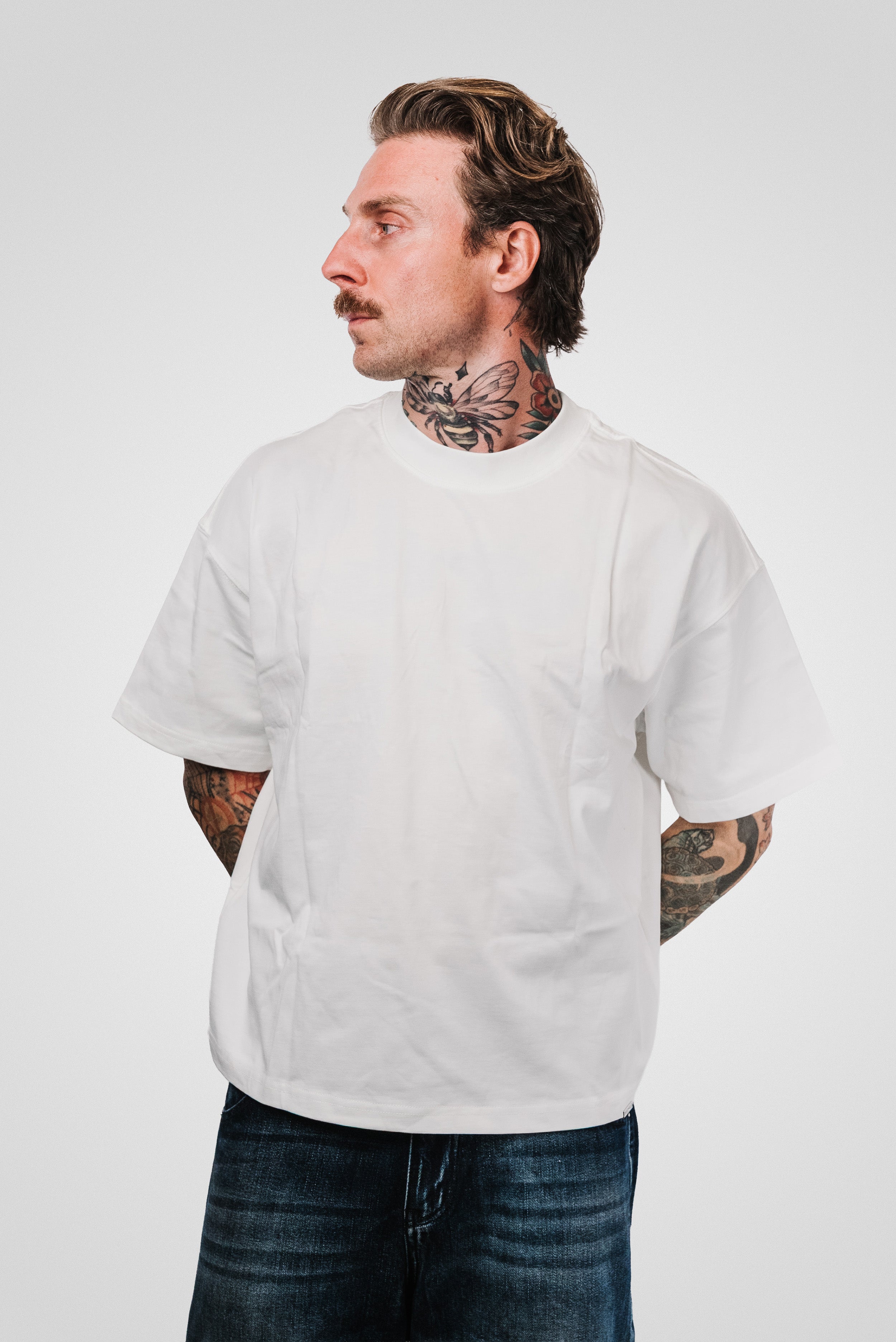 BABY WRITING LOGO WHITE BOXY TEE - TheDoubleE