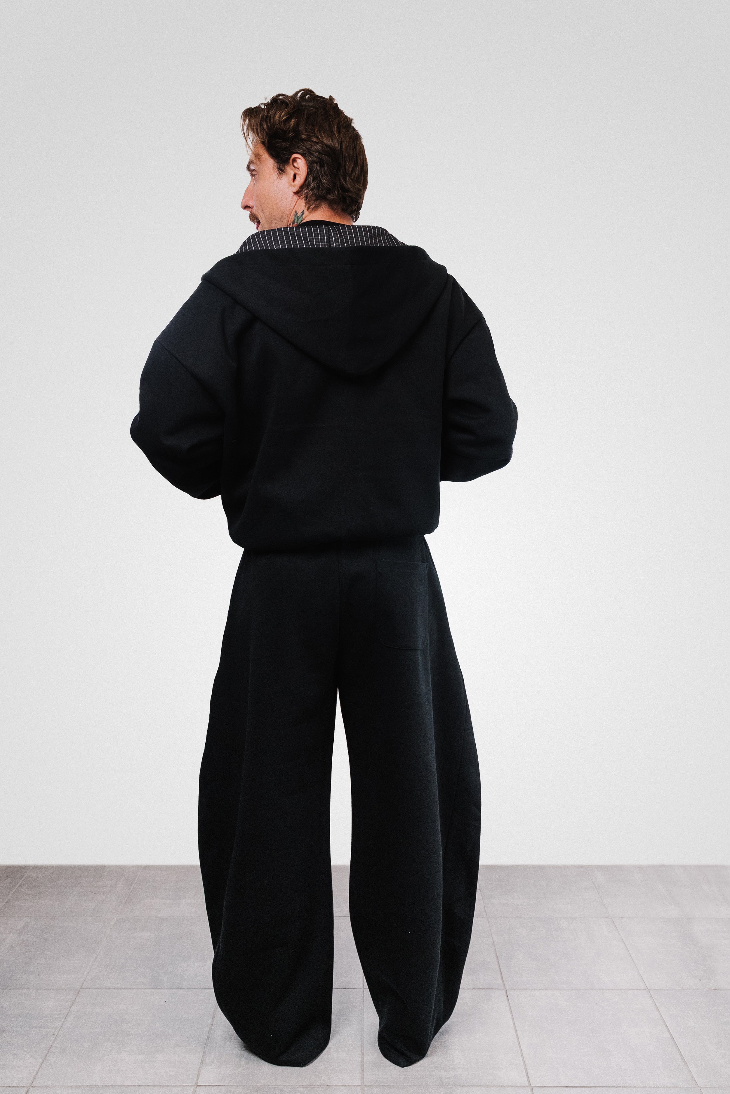 SCOTTISH STYLE BLACK TRACKSUIT - Shoebuya Design