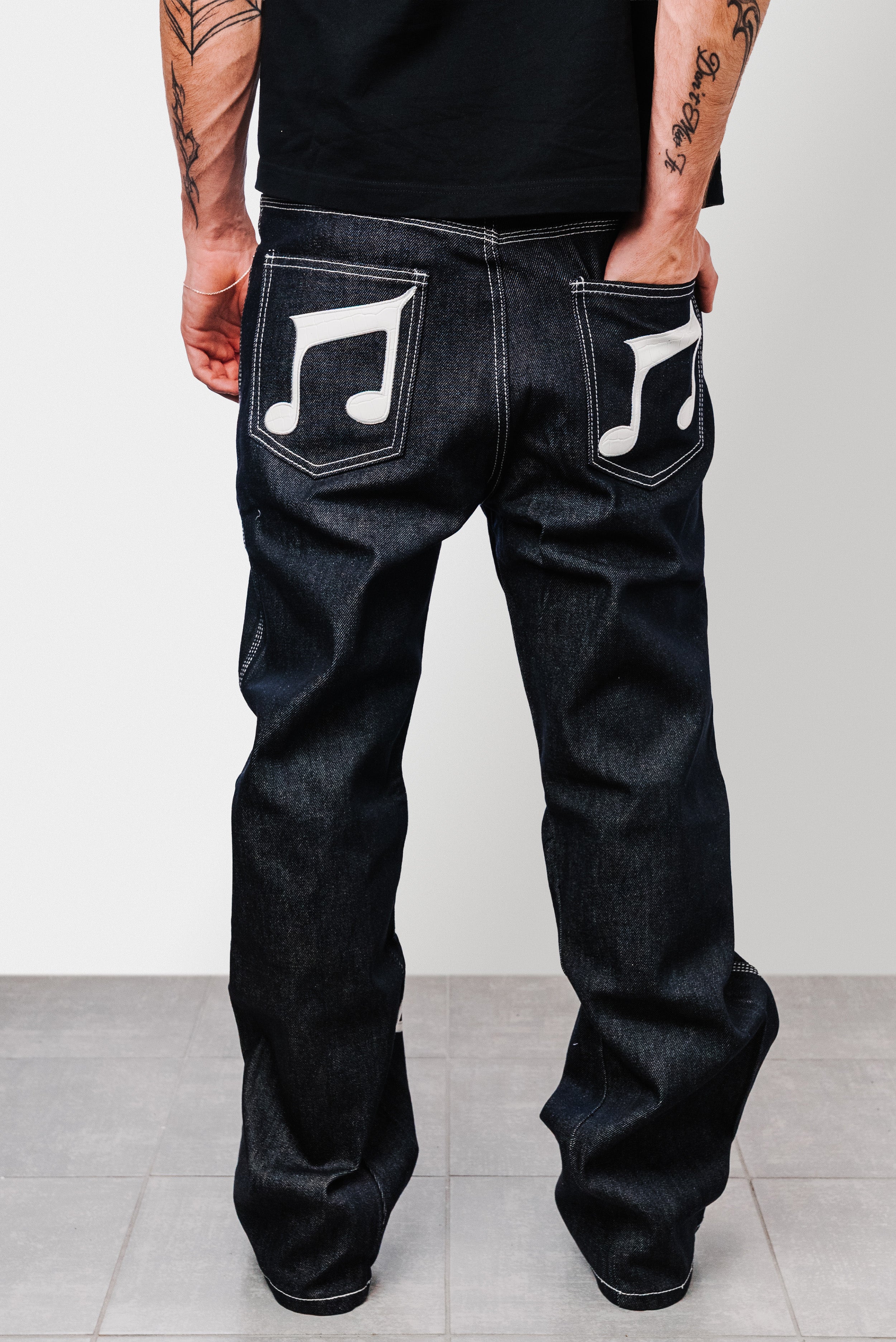 WHITE CROCO DETAILS RAW BLACK DENIM JEANS - Shoebuya Design