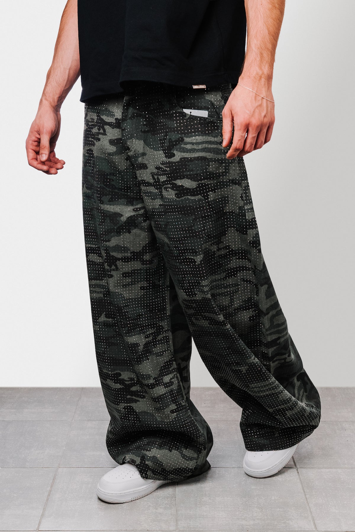 JUNGLE BRILL CAMO JEANS - Shoebuya Design