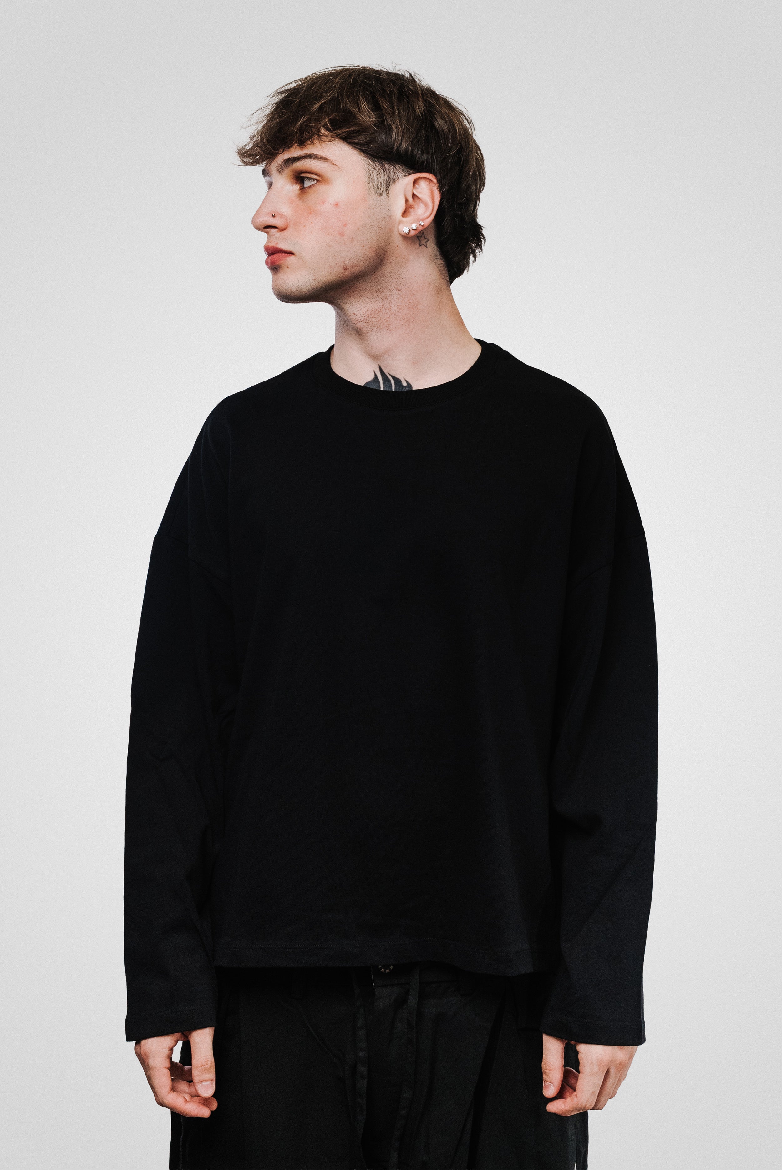 COME TI SOFFRO BOXY LONGSLEEVE BLACK - Replacement Brand