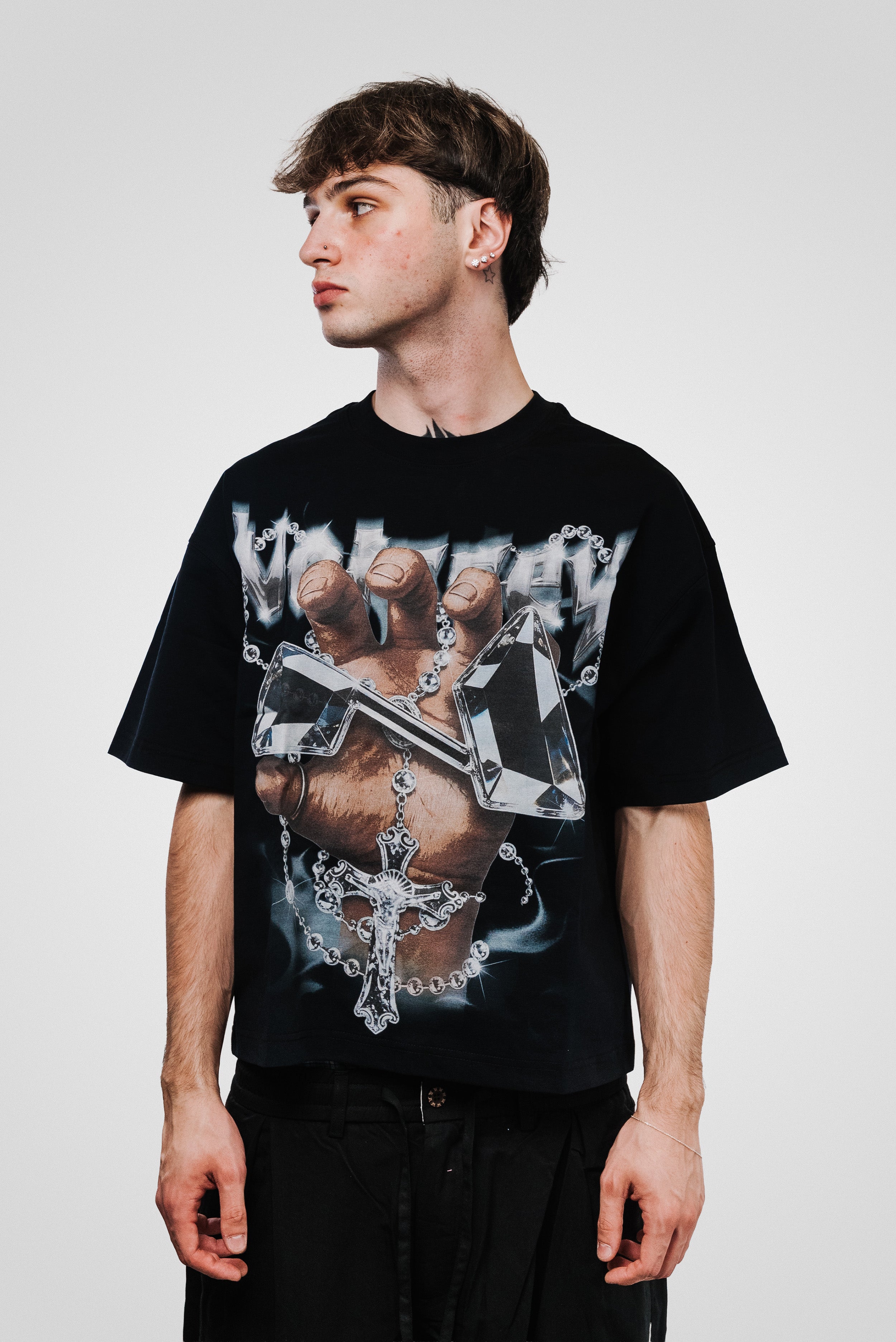 ROSARY HAND BLACK TEE - Noissey Brand