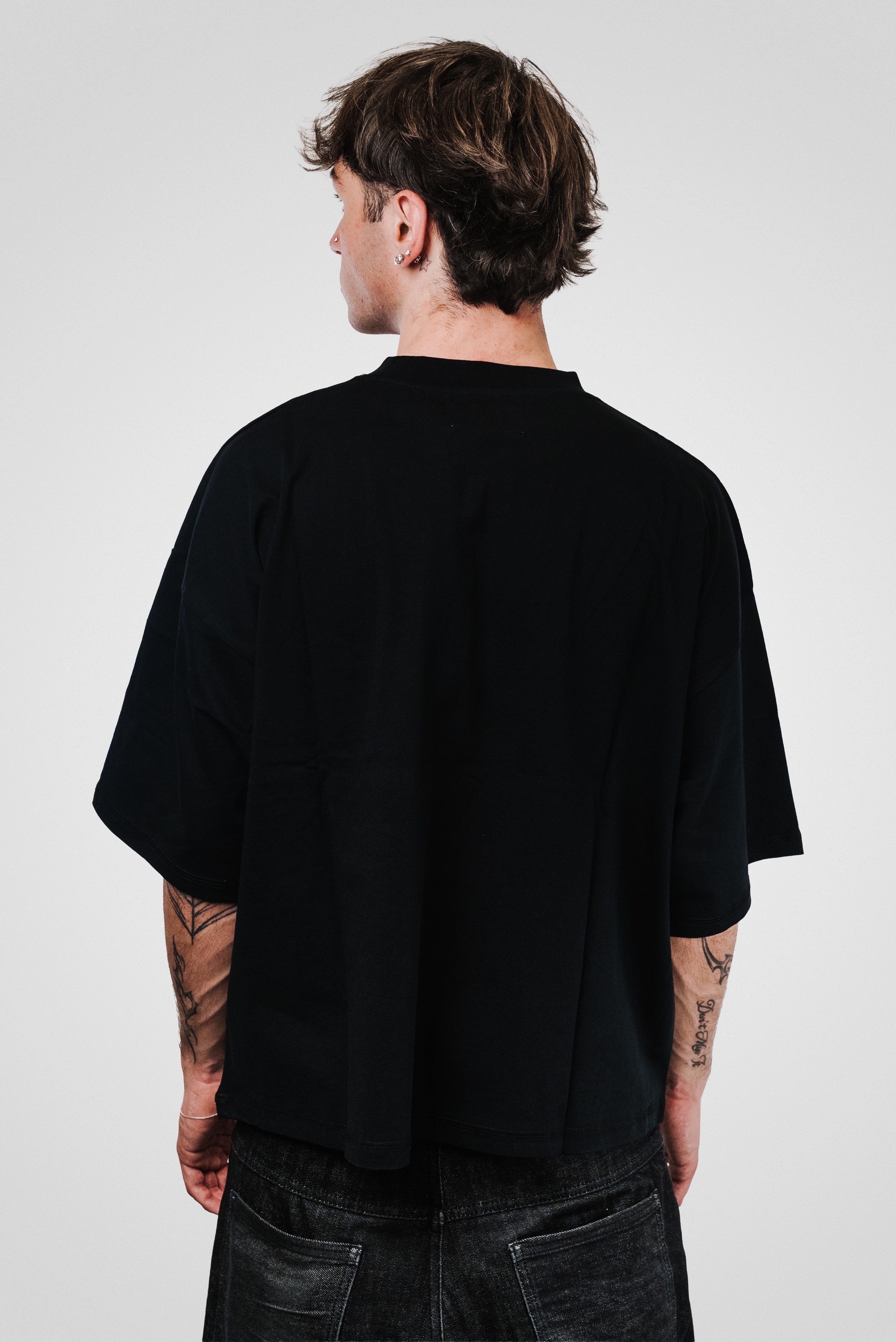 GUMMY BLACK TEE - SCUFFERS