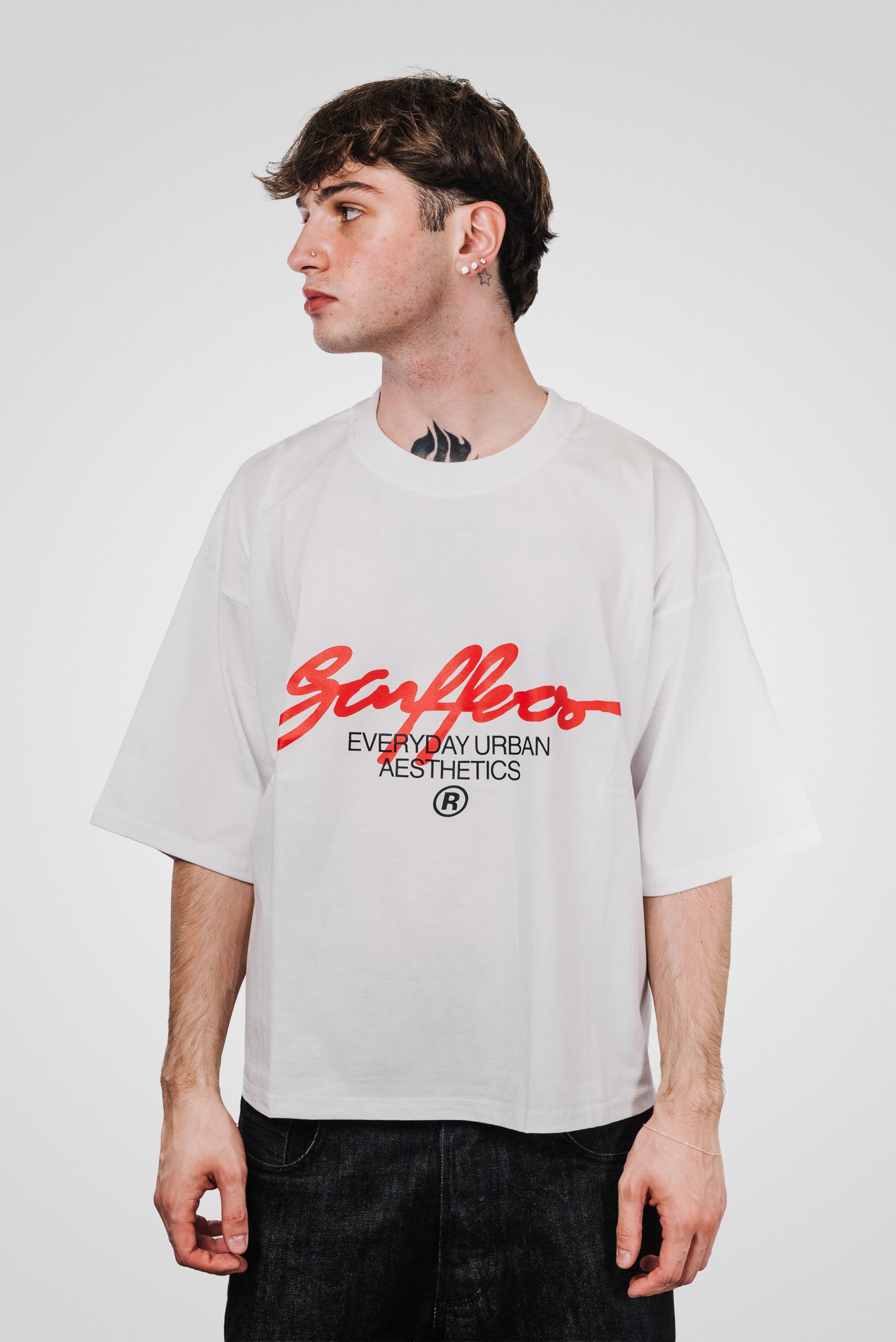 SIGNATURE WHITE TEE - SCUFFERS