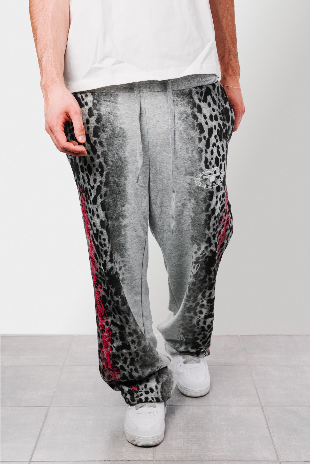 LEOPARD PINK SCRIPT GREY SWEAT PANTS - Shoebuya Design