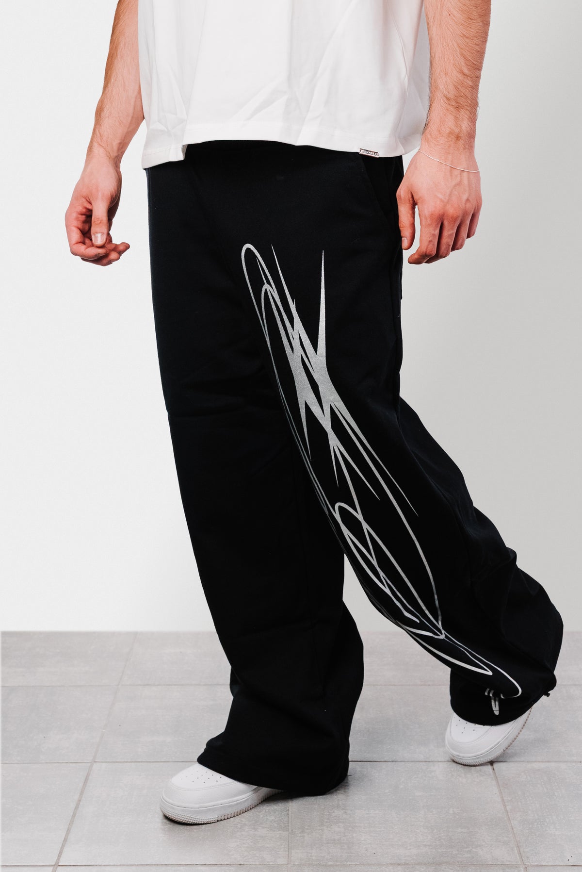 SILVER SCRIPT BLACK SWEATPANTS - Shoebuya Design