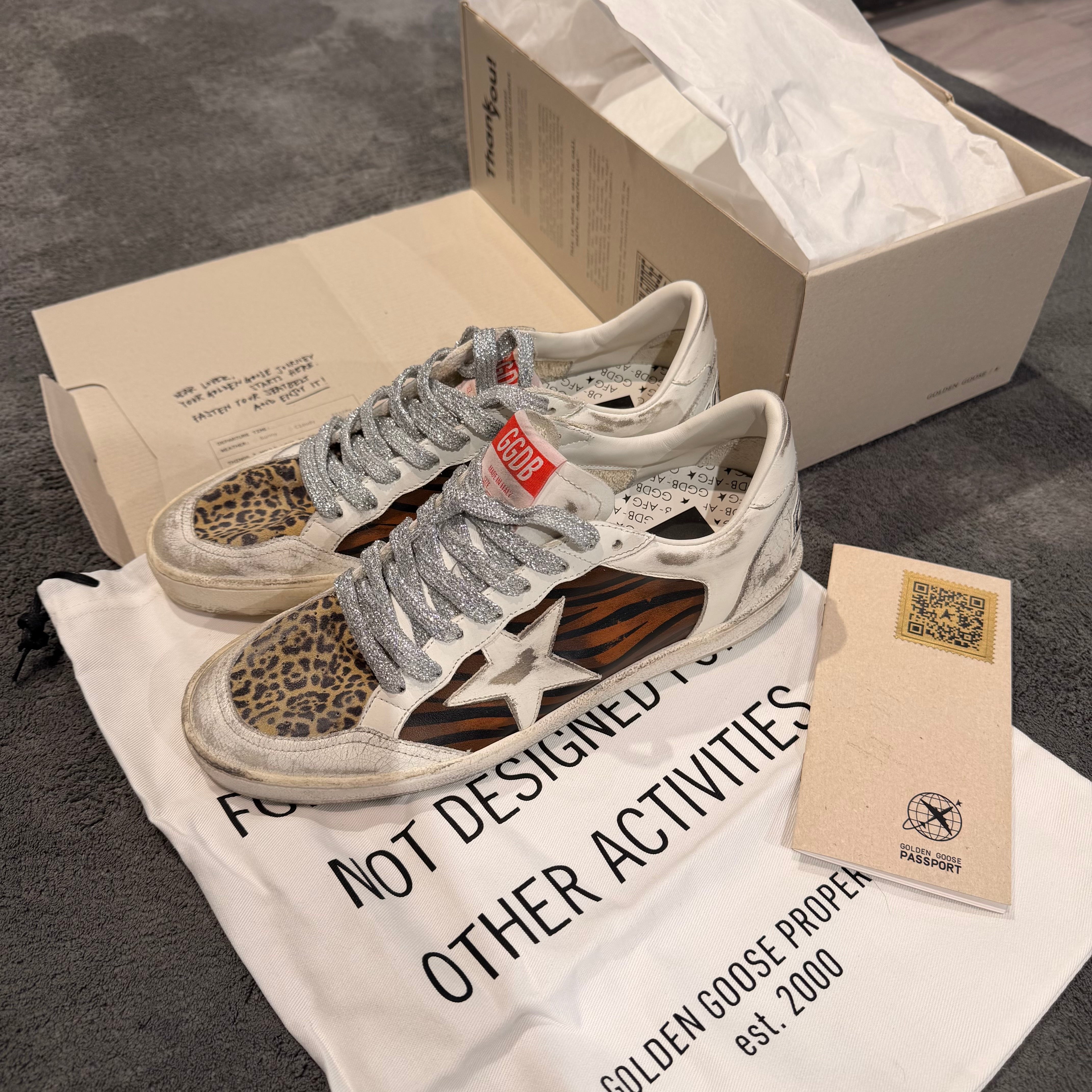 GOLDEN GOOSE BALLSTAR DIFFERENT PRINT LACES GLITTER