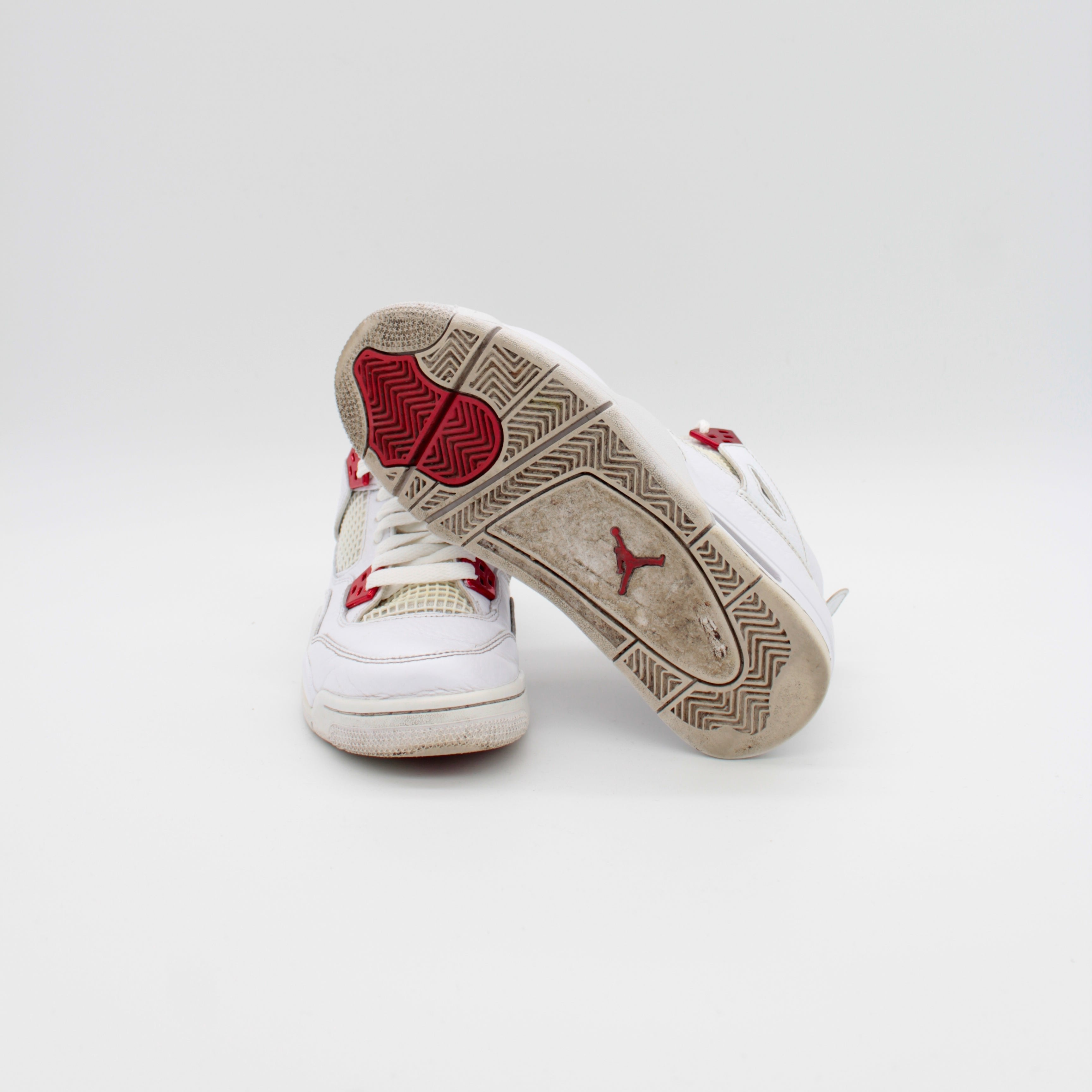 SECONDHAND - AIR JORDAN 4 RED METALLIC Size 38