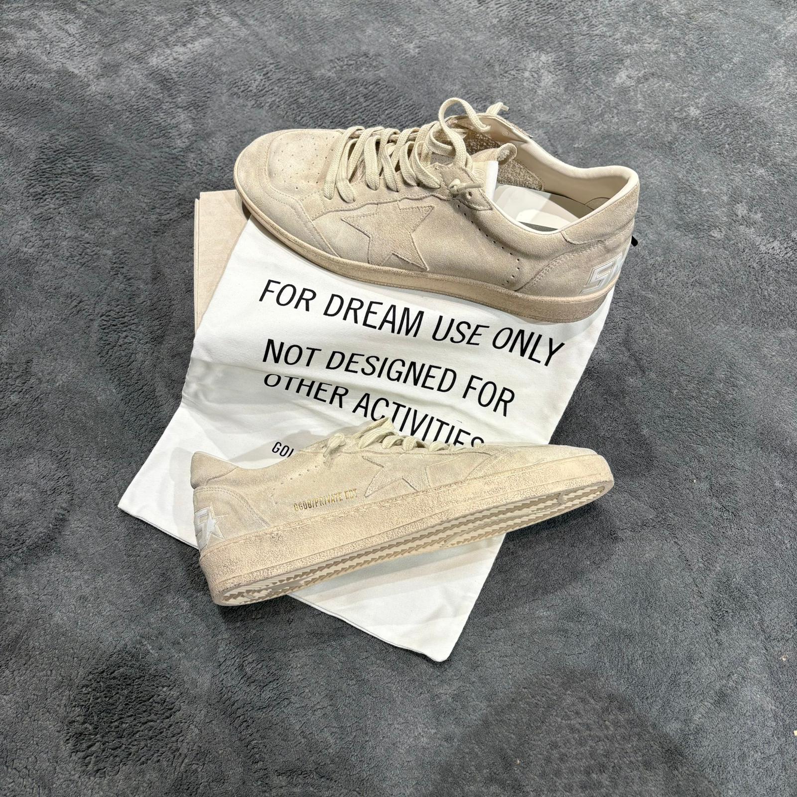 GOLDEN GOOSE BALLSTAR FULL SUEDE BEIGE & WHITE PRINT